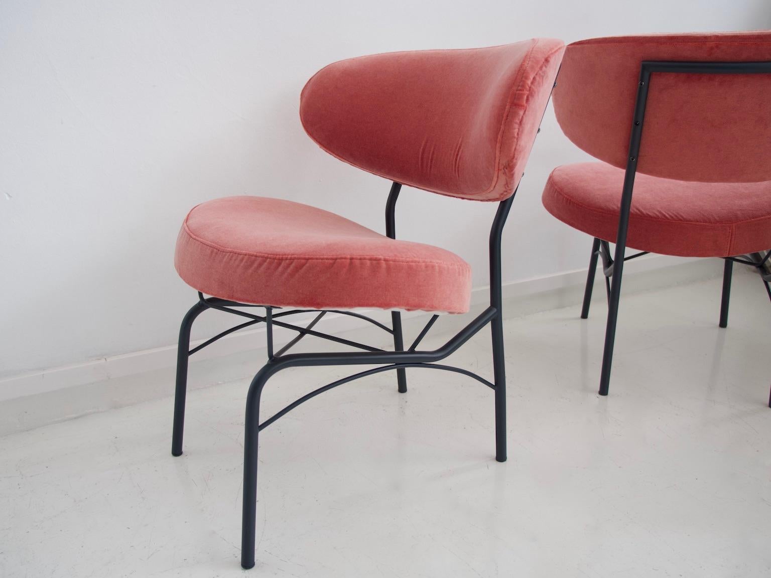 Pair of 1950s Chairs with Pink Velvet Upholstery and Metal Feet 4