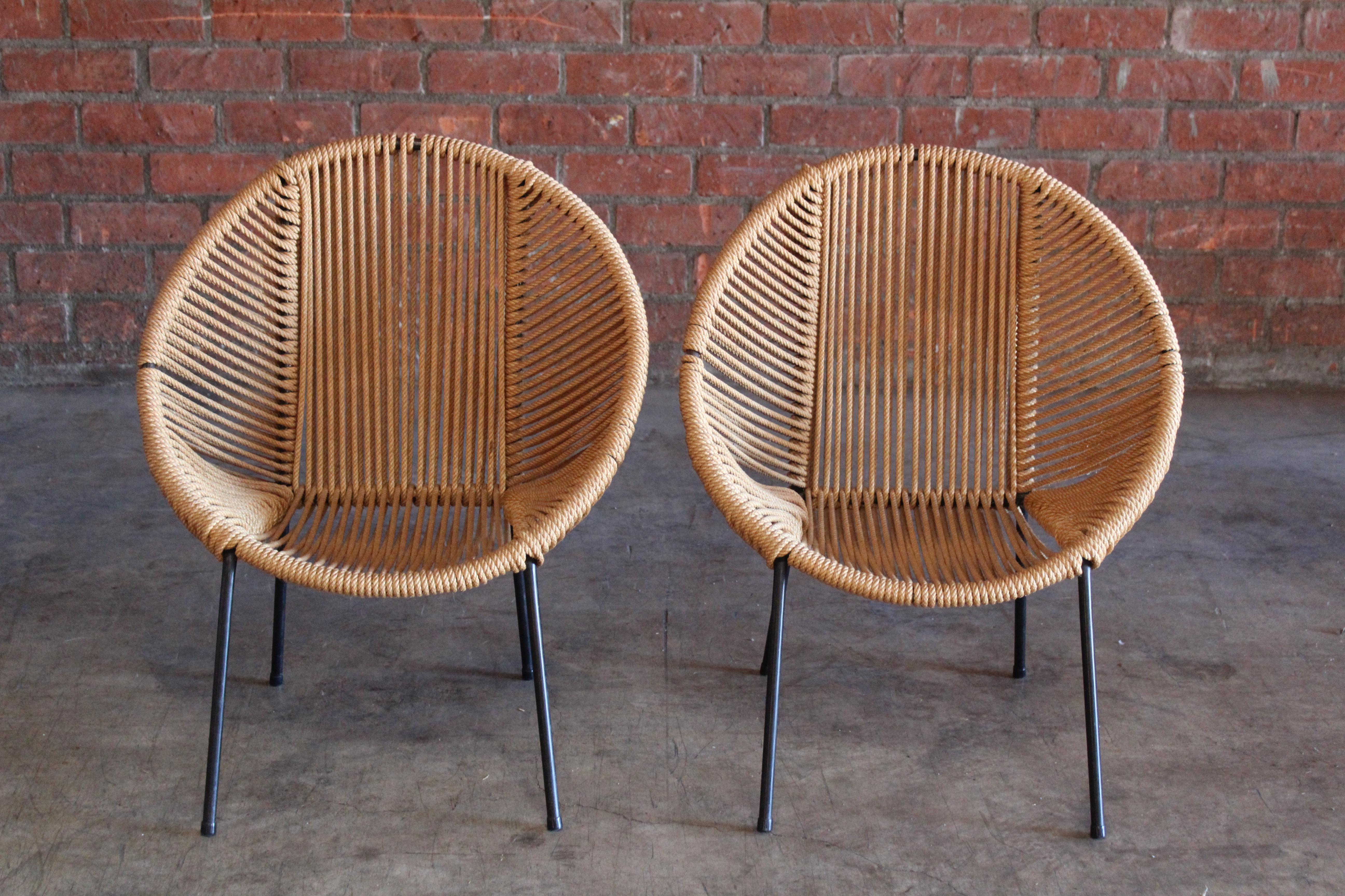 Mid-Century Modern Pair of 1950s Children's Iron and Rope Chairs, France