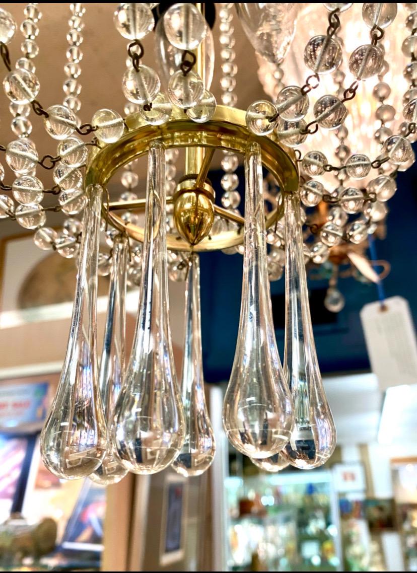 Pareja de lámparas de cristal y prismas de los años 50 en venta 7