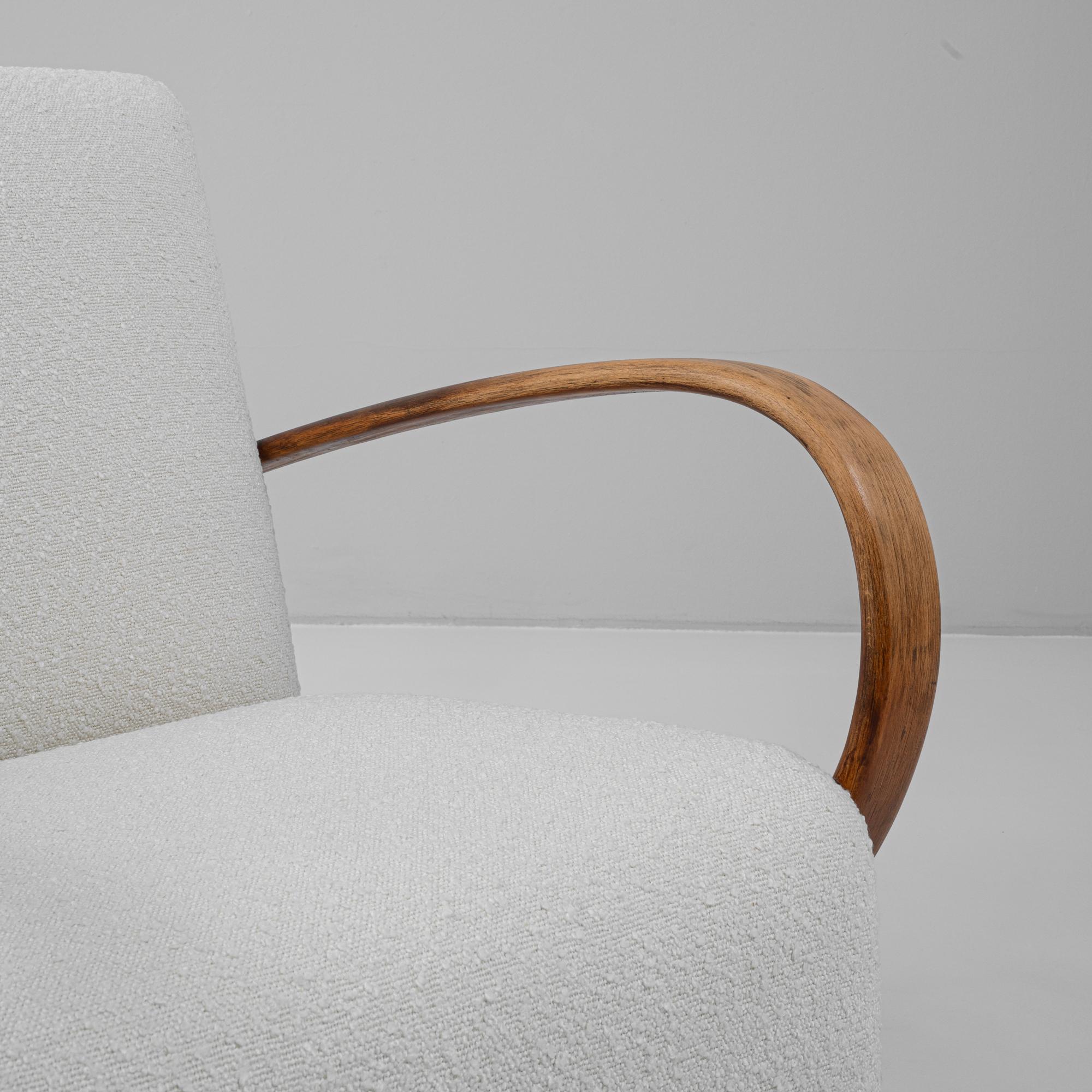 Pareja de sillones modernistas checos de los años 50, obra de J. Halabala 6