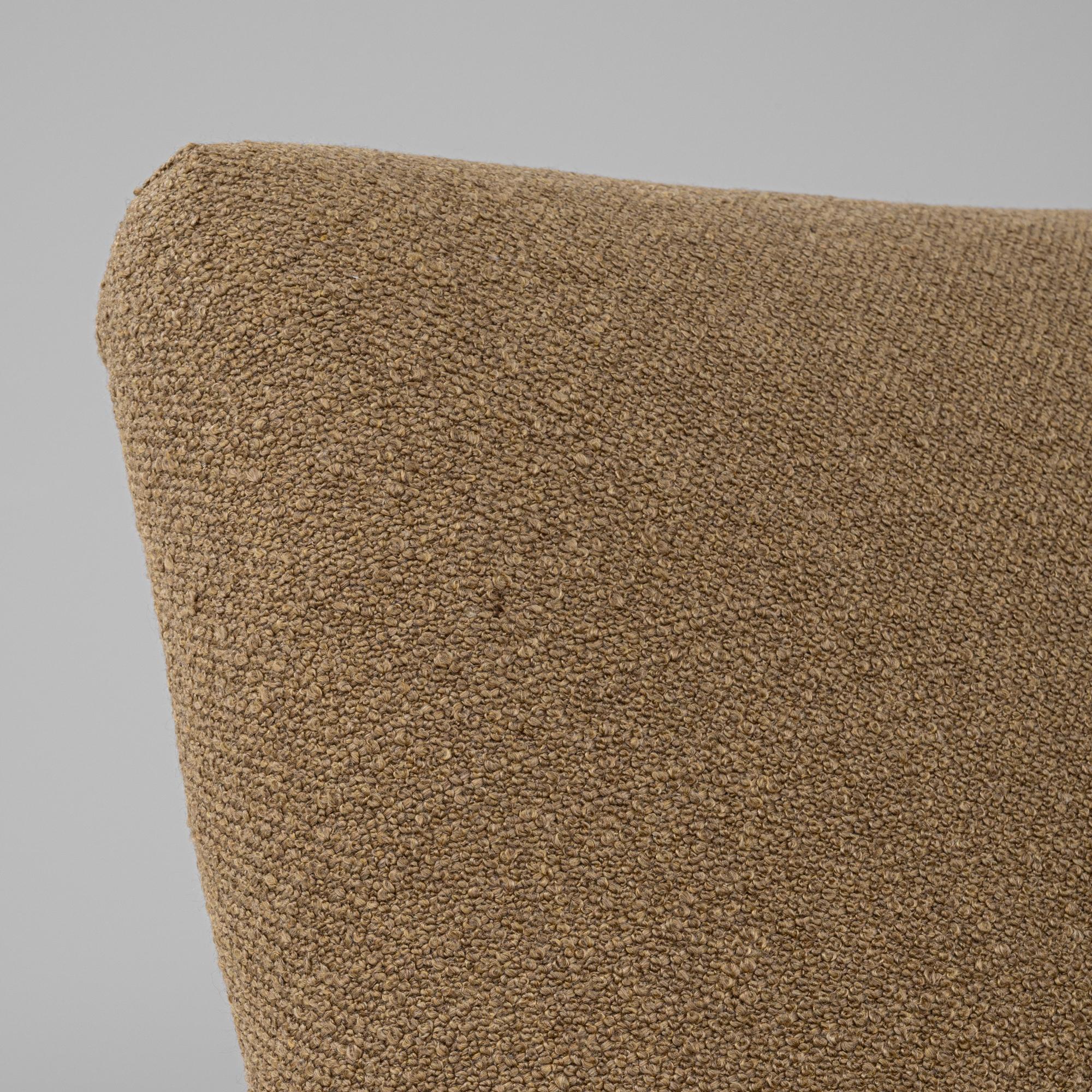 Paire de fauteuils tapissés tchèques des années 1950 par TON en vente 6