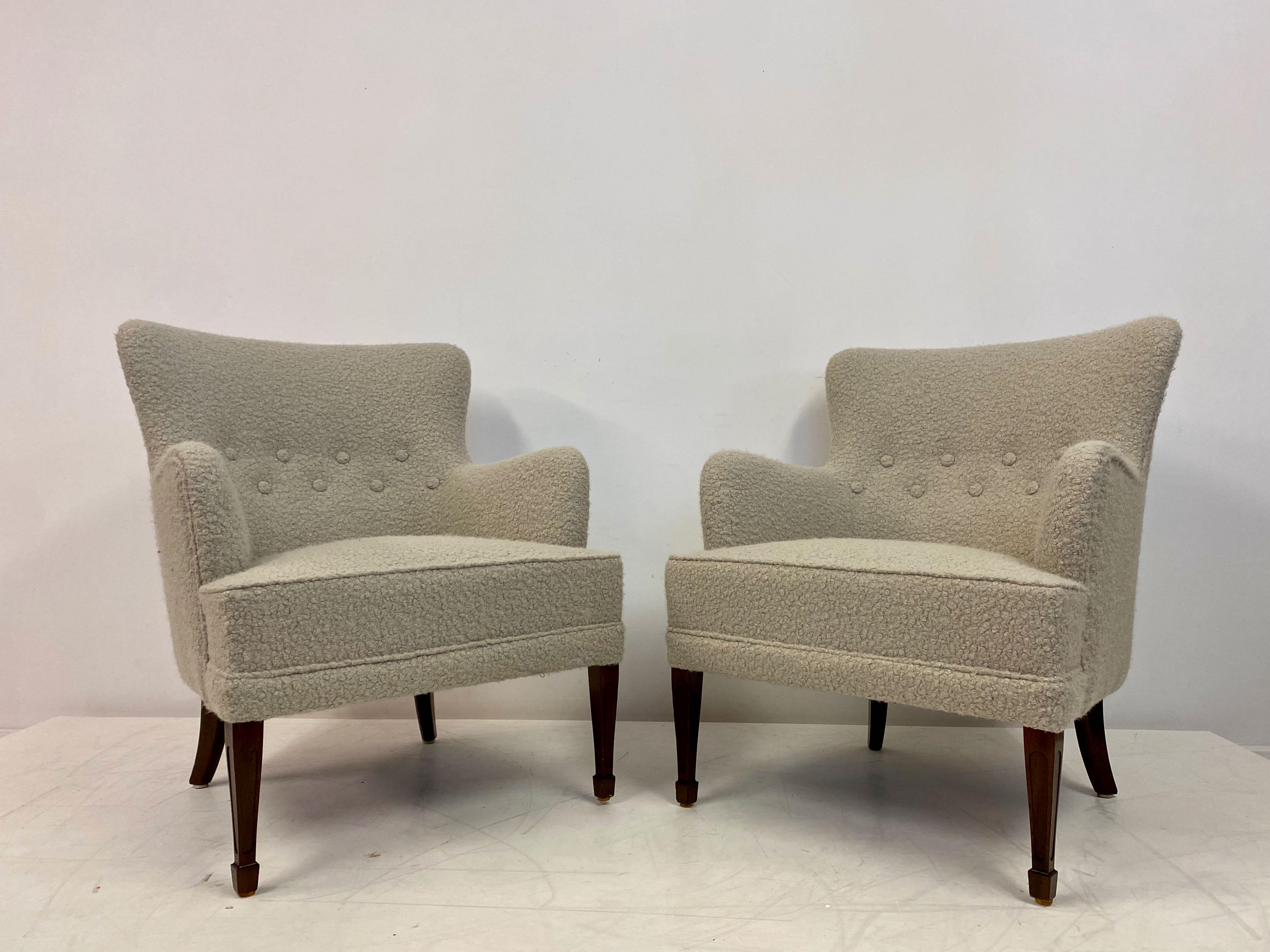 20th Century Pair of 1950s Danish Armchairs by Frits Henningsen For Sale