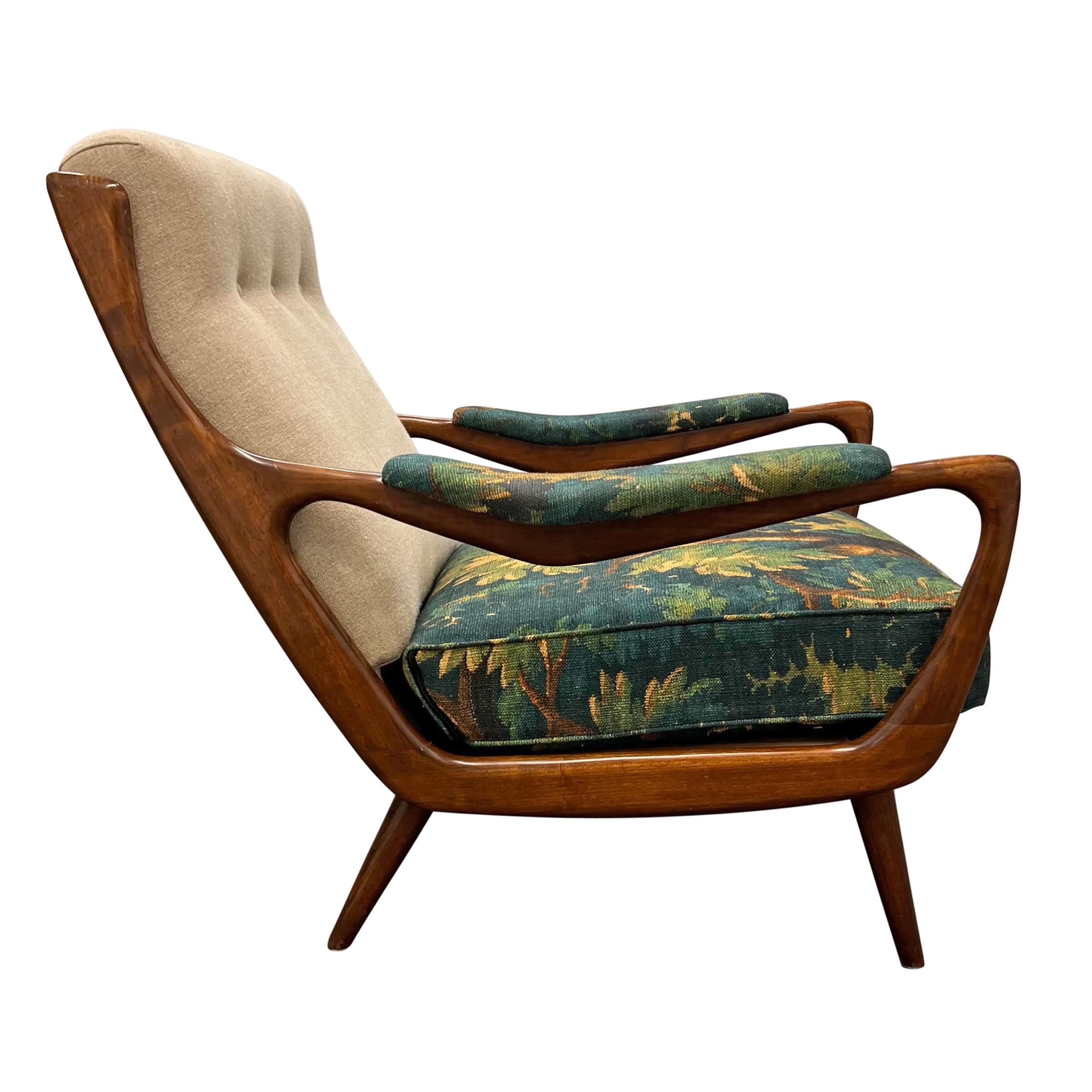 Linen Pair of 1950s Danish Modern Lounge Chairs For Sale