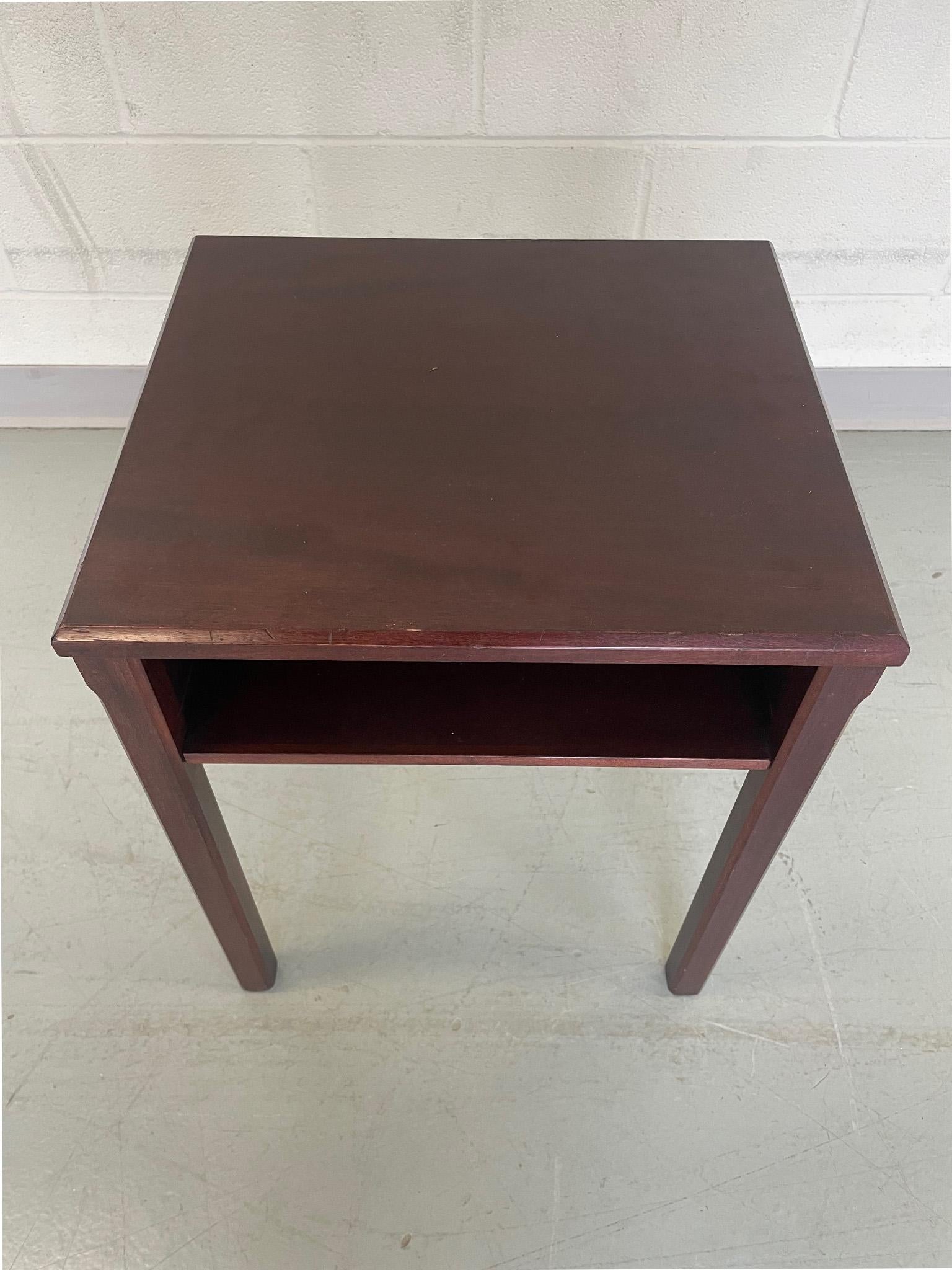 Mid-20th Century Pair of 1950s Danish Modern Mahogany Nightstands by Lysberg Hansen and Therp For Sale