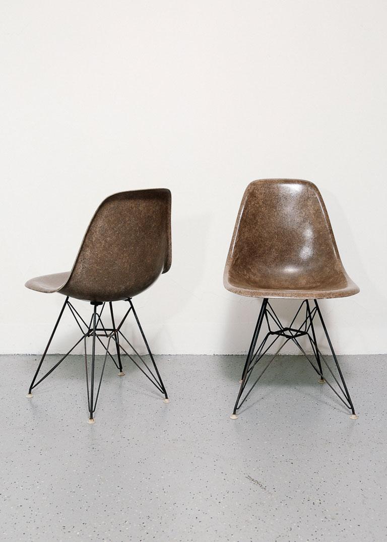 Mid-Century Modern Pair of 1950s Eames DSR Side Chairs