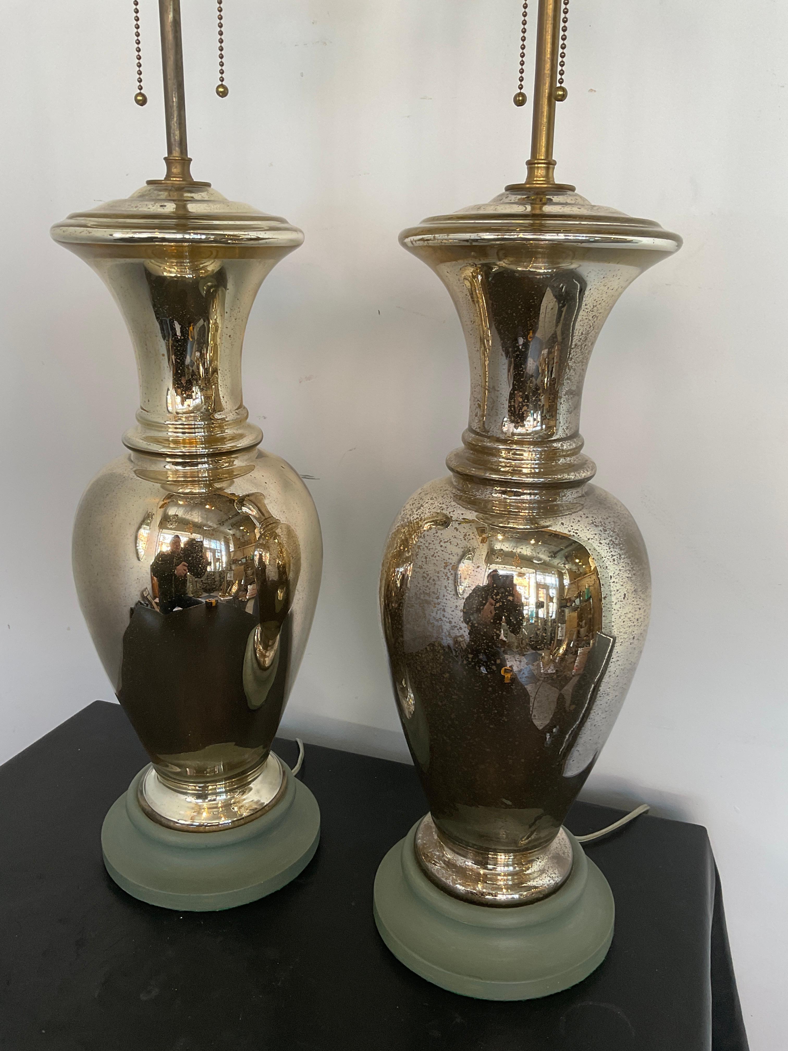 Pair of 1950s Elegant Mercury Glass Lamps on Wood Bases In Good Condition For Sale In Tarrytown, NY