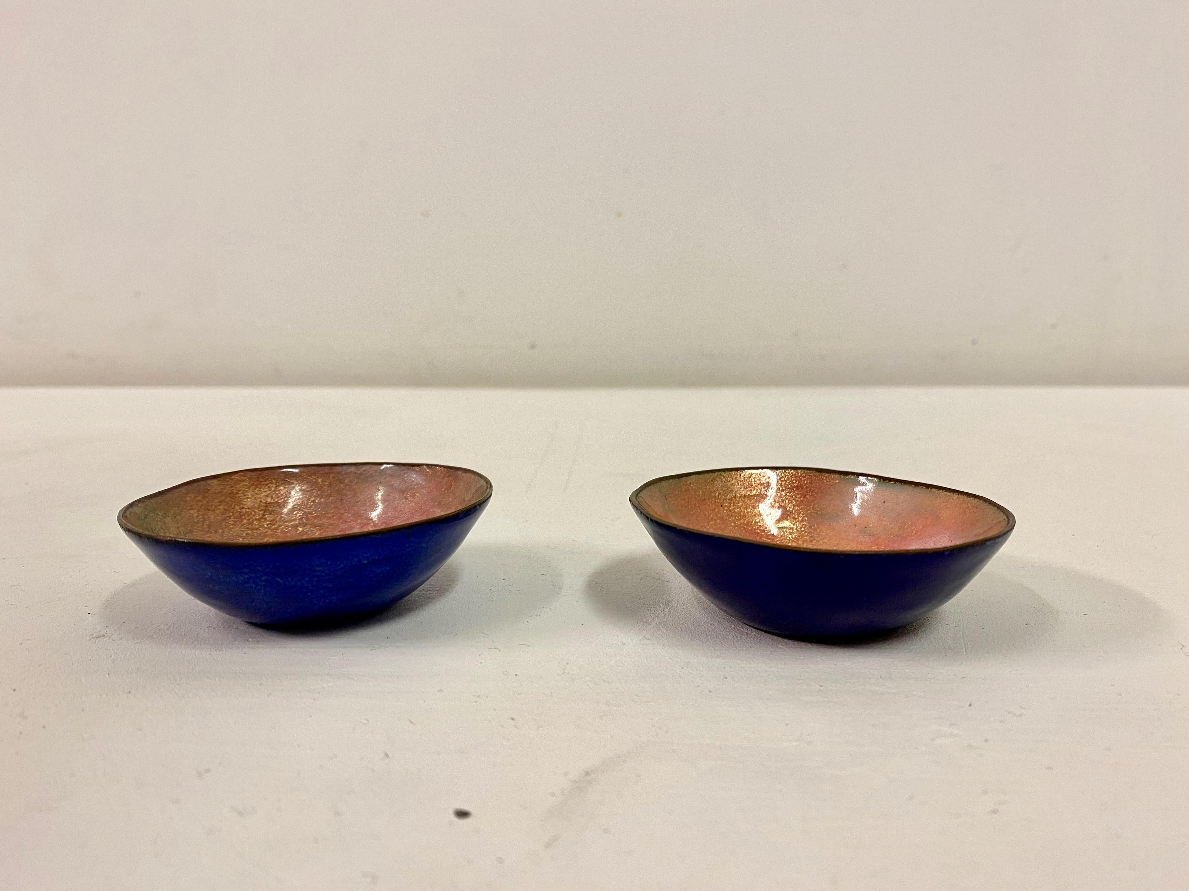 Mid-Century Modern Pair of 1950s Enamelled Copper Bowls by Paolo De Polo For Sale