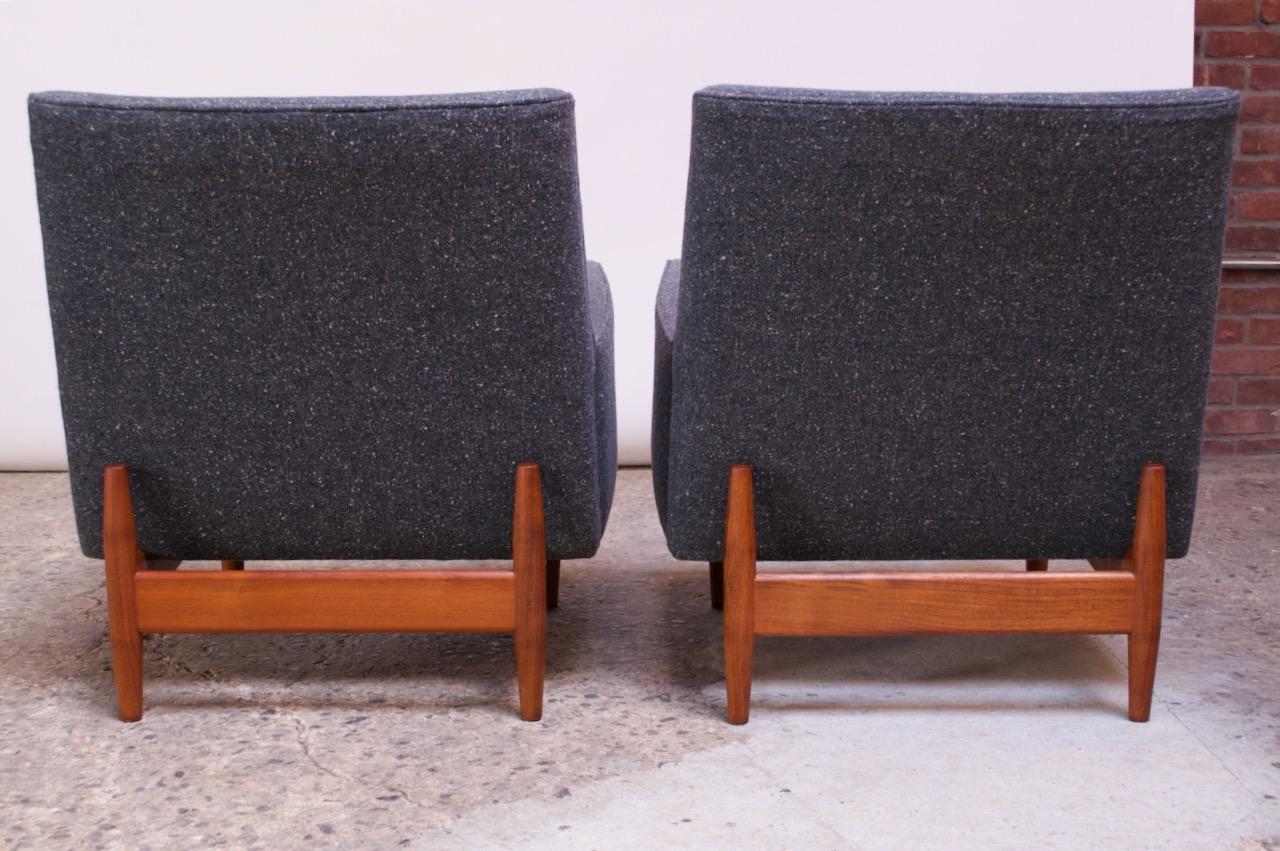 Pair of 1950s Floating Walnut Lounge Chairs by Jens Risom 3