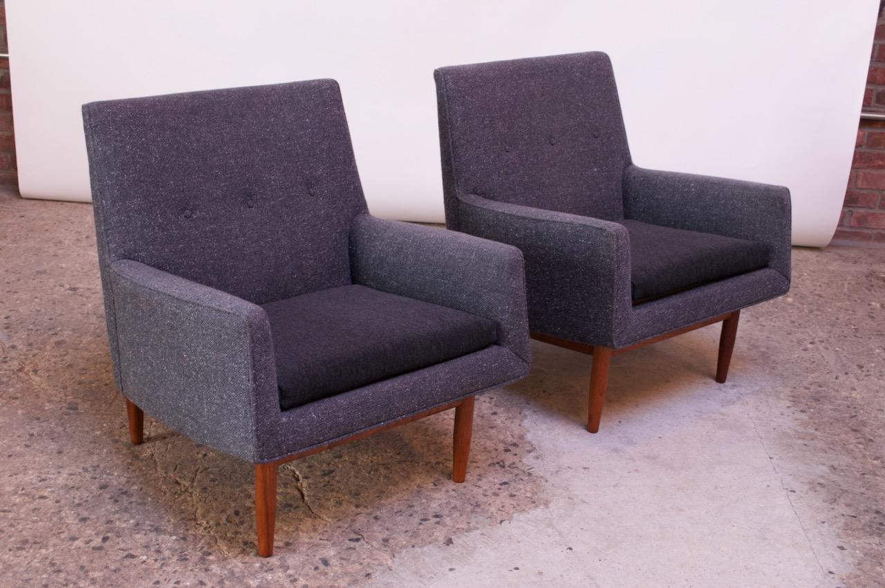 Mid-20th Century Pair of 1950s Floating Walnut Lounge Chairs by Jens Risom