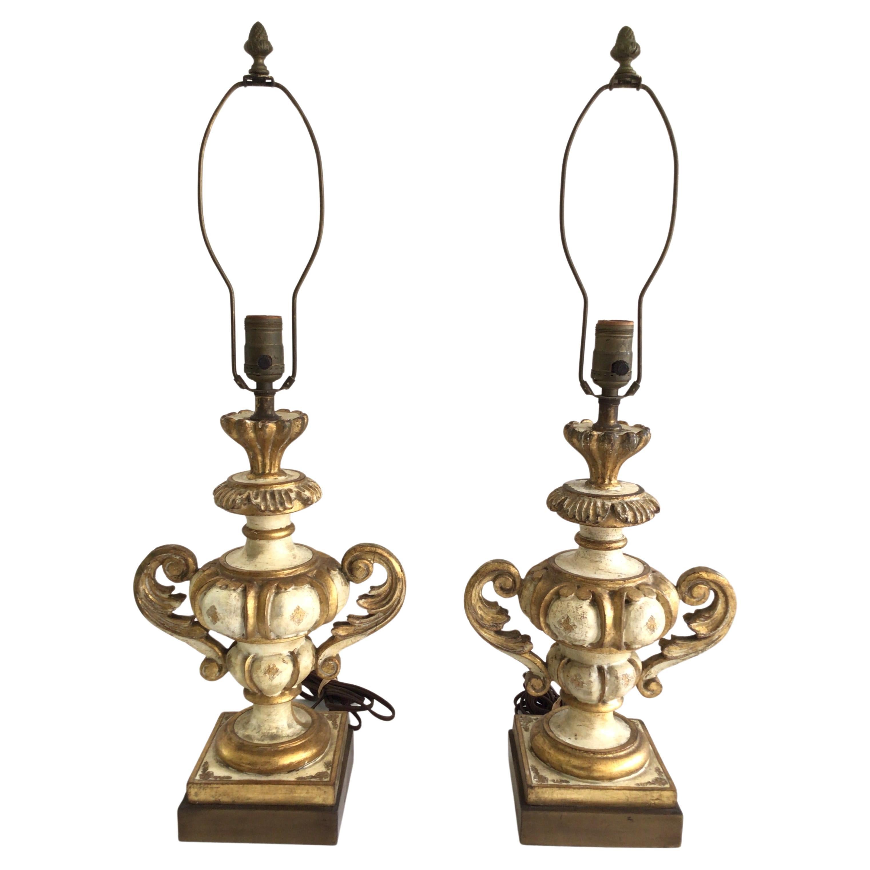 Pair of 1950s Florentine Carved Wooden Painted Table Lamps on Gilt Brass Base