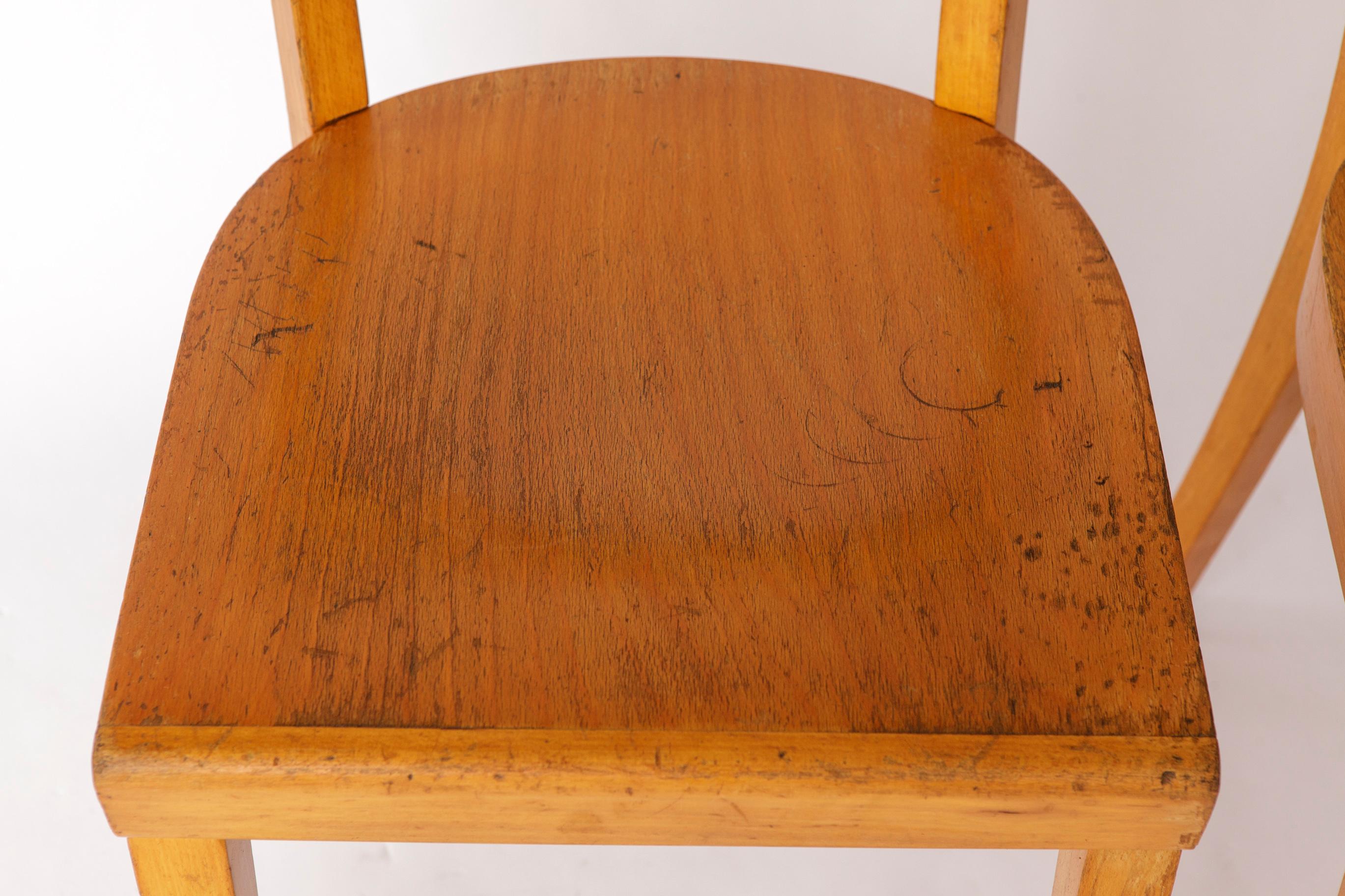 Lucidato Coppia di sedie da pranzo Frankfurt degli anni '50, Germania - Ristrutturate Beechwood Classics in vendita