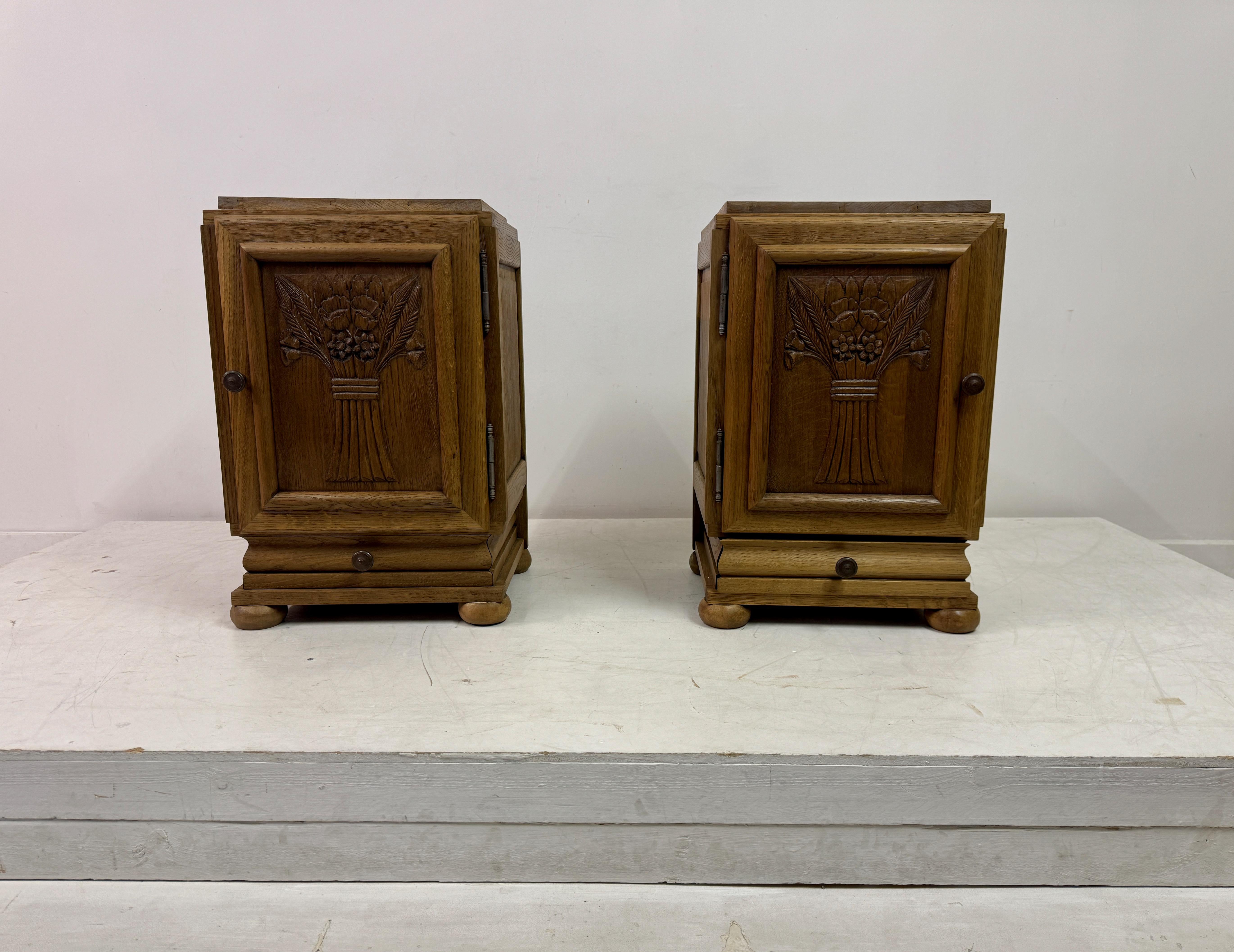 Mid-Century Modern Pair Of 1950s French Bedside Cabinets For Sale
