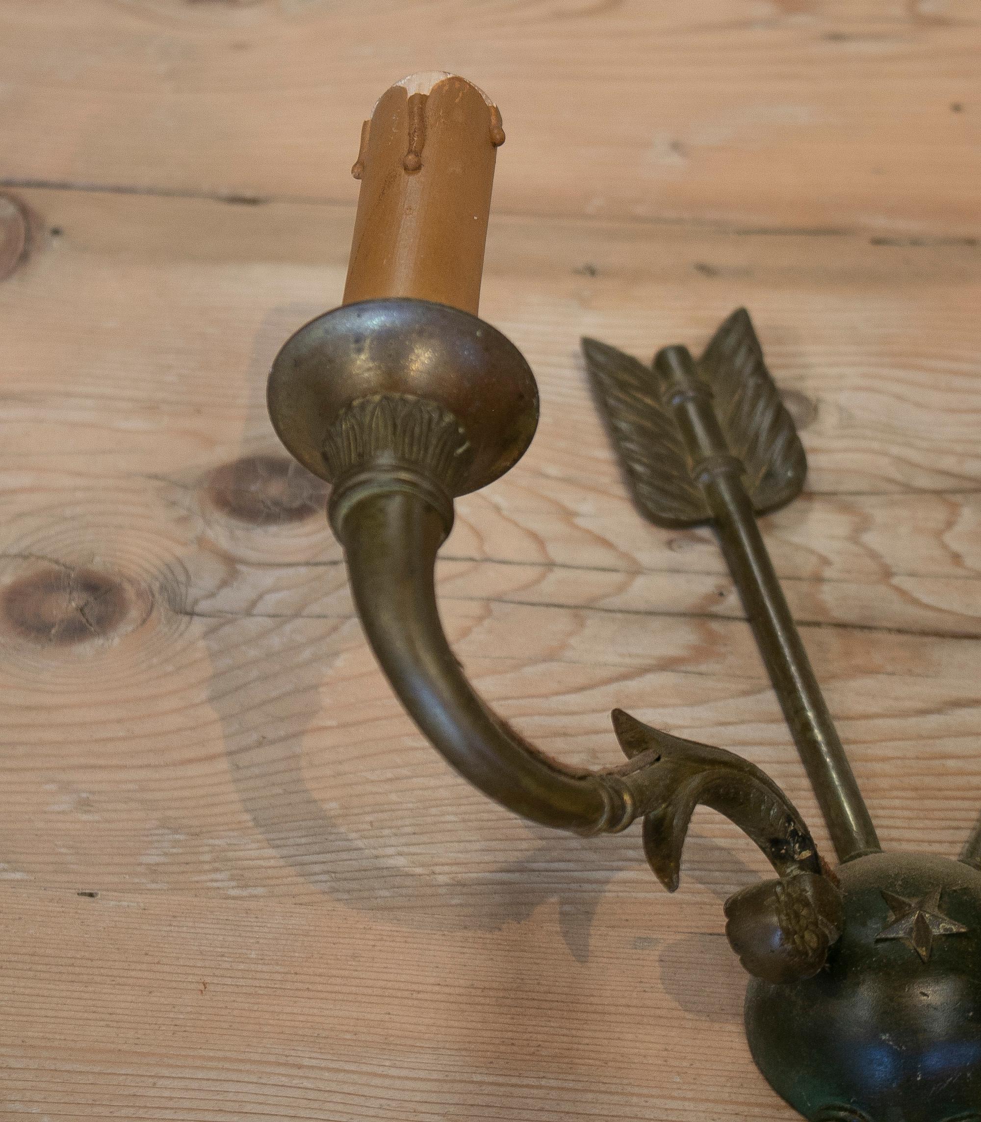 Coppia di lampade da parete a 2 bracci in bronzo francese degli anni '50 con W. Cross Arrows in vendita 6