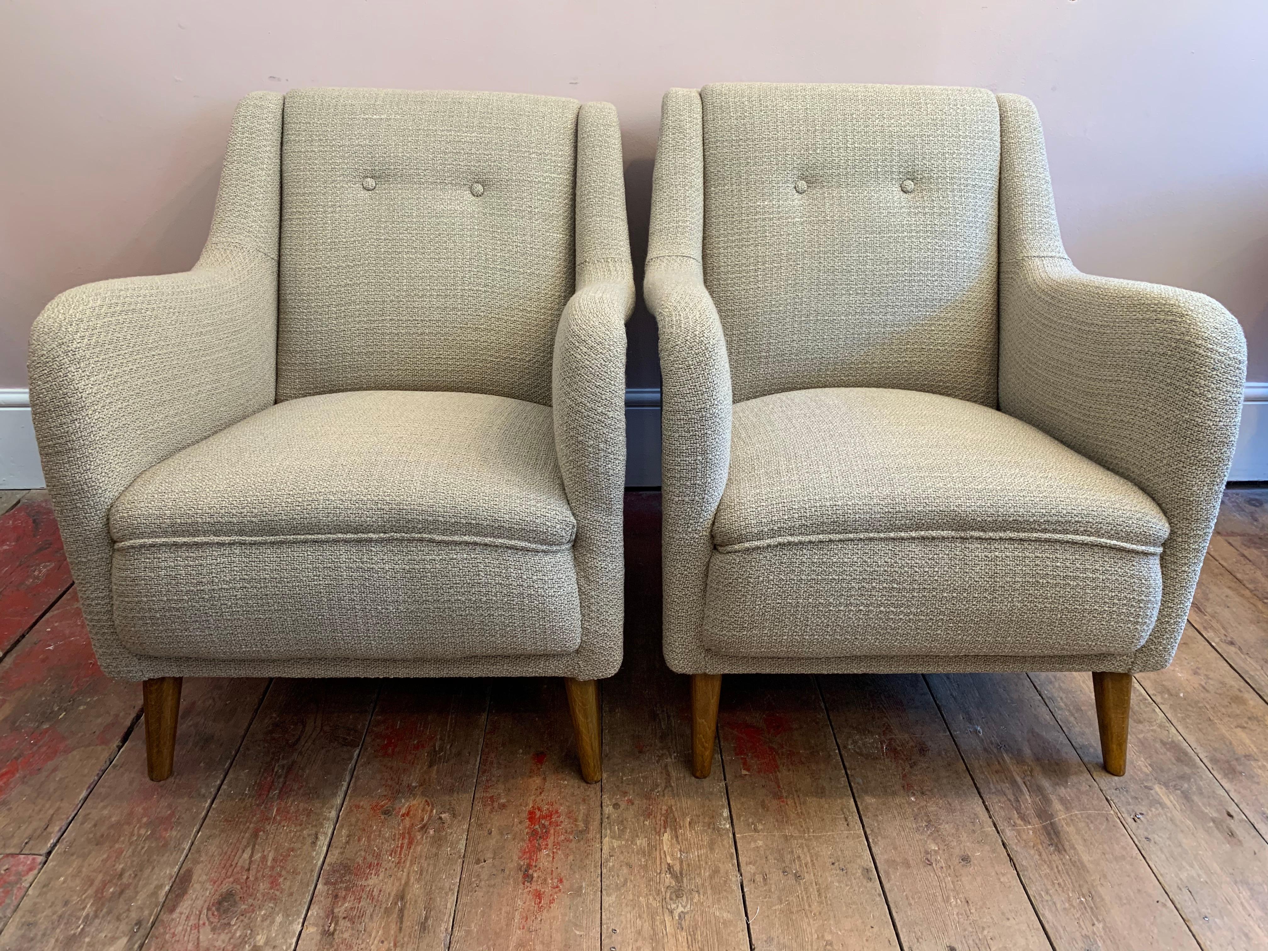 Pair of 1950s French Reupholstered Loop Flax Fabric Armchairs Lounge Chairs In Good Condition In London, GB