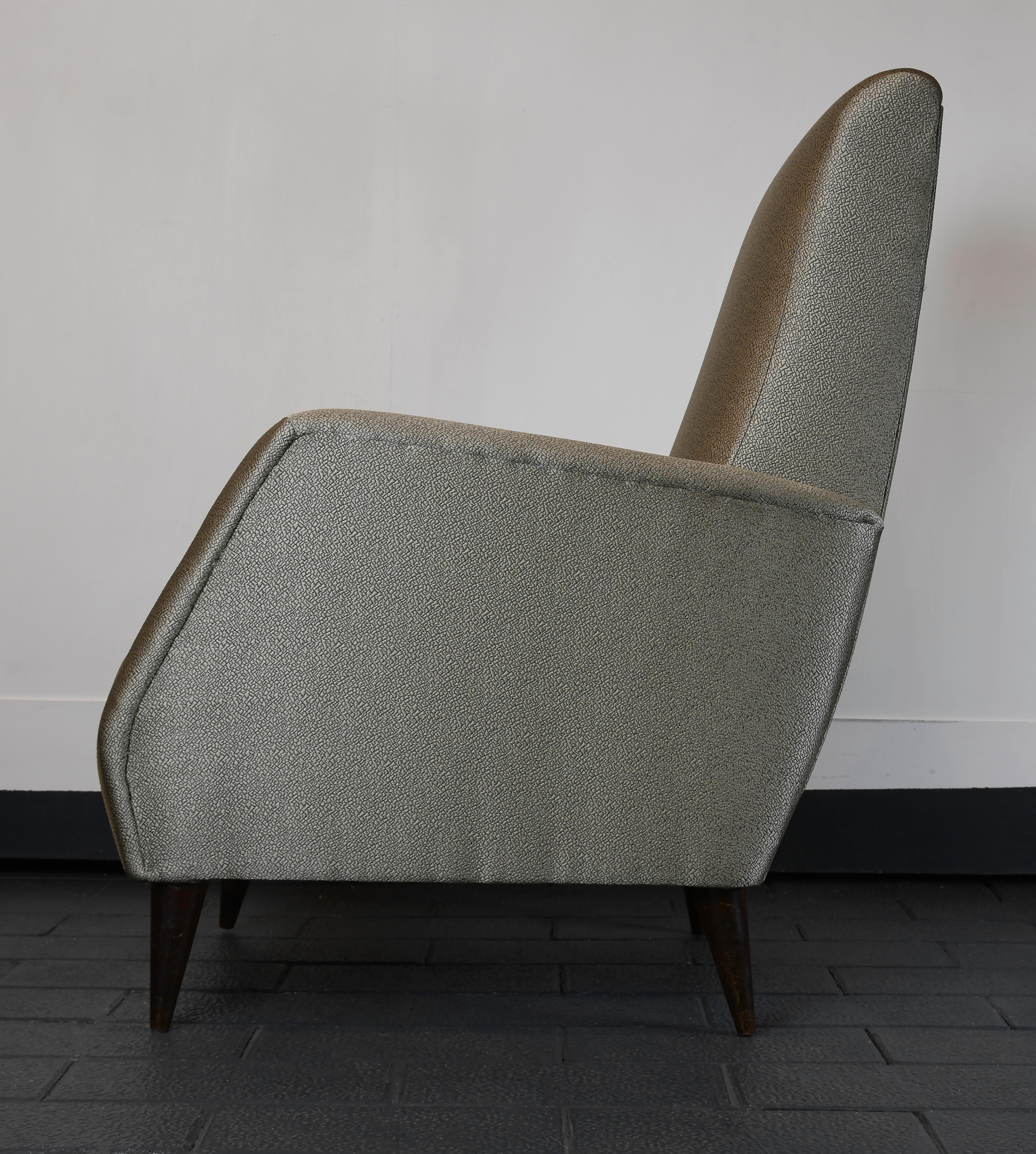 Italian Pair of 1950's Gio Ponti Armchairs For Sale