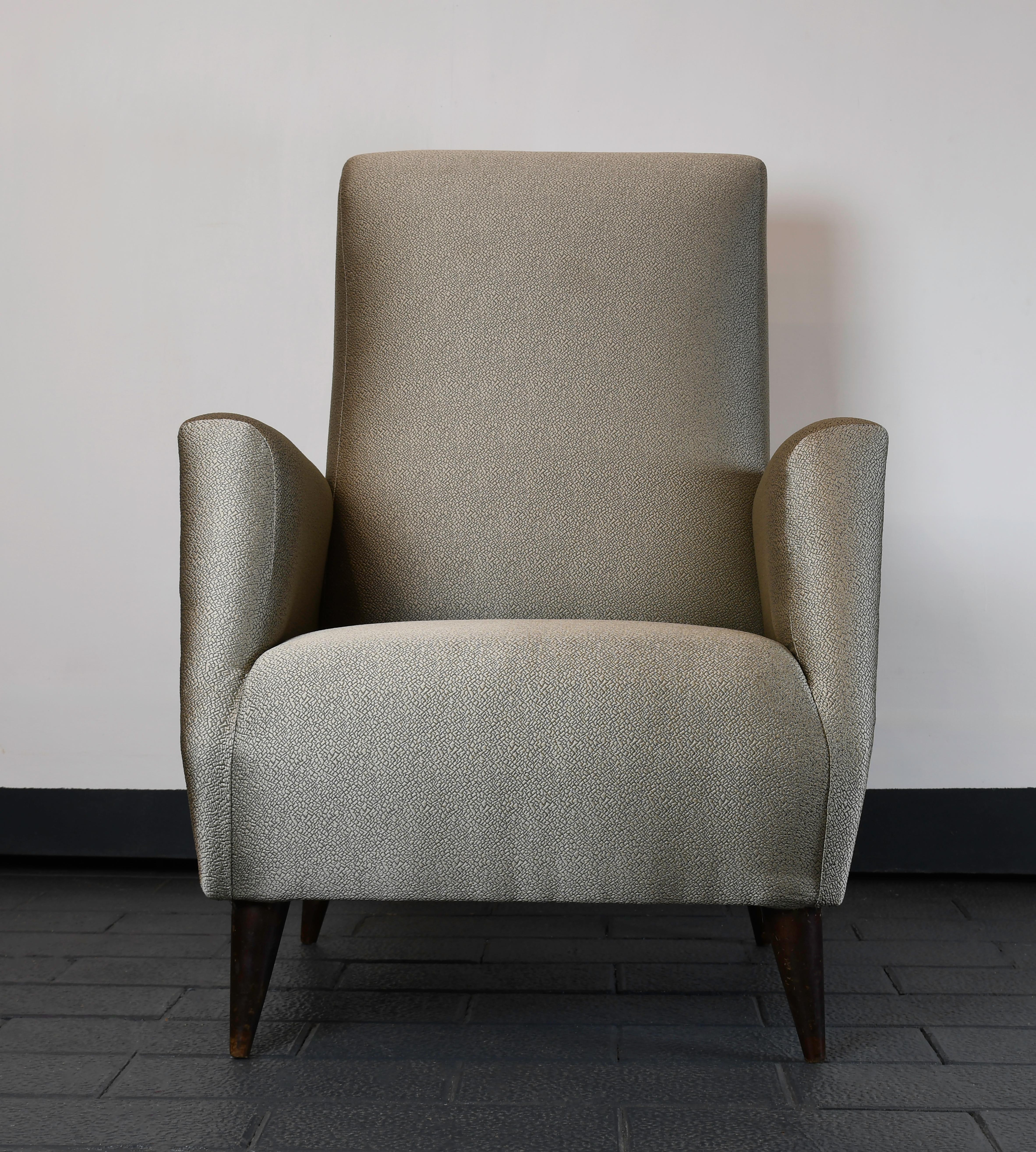 Pair of 1950's Gio Ponti Armchairs In Good Condition For Sale In Roma, RM