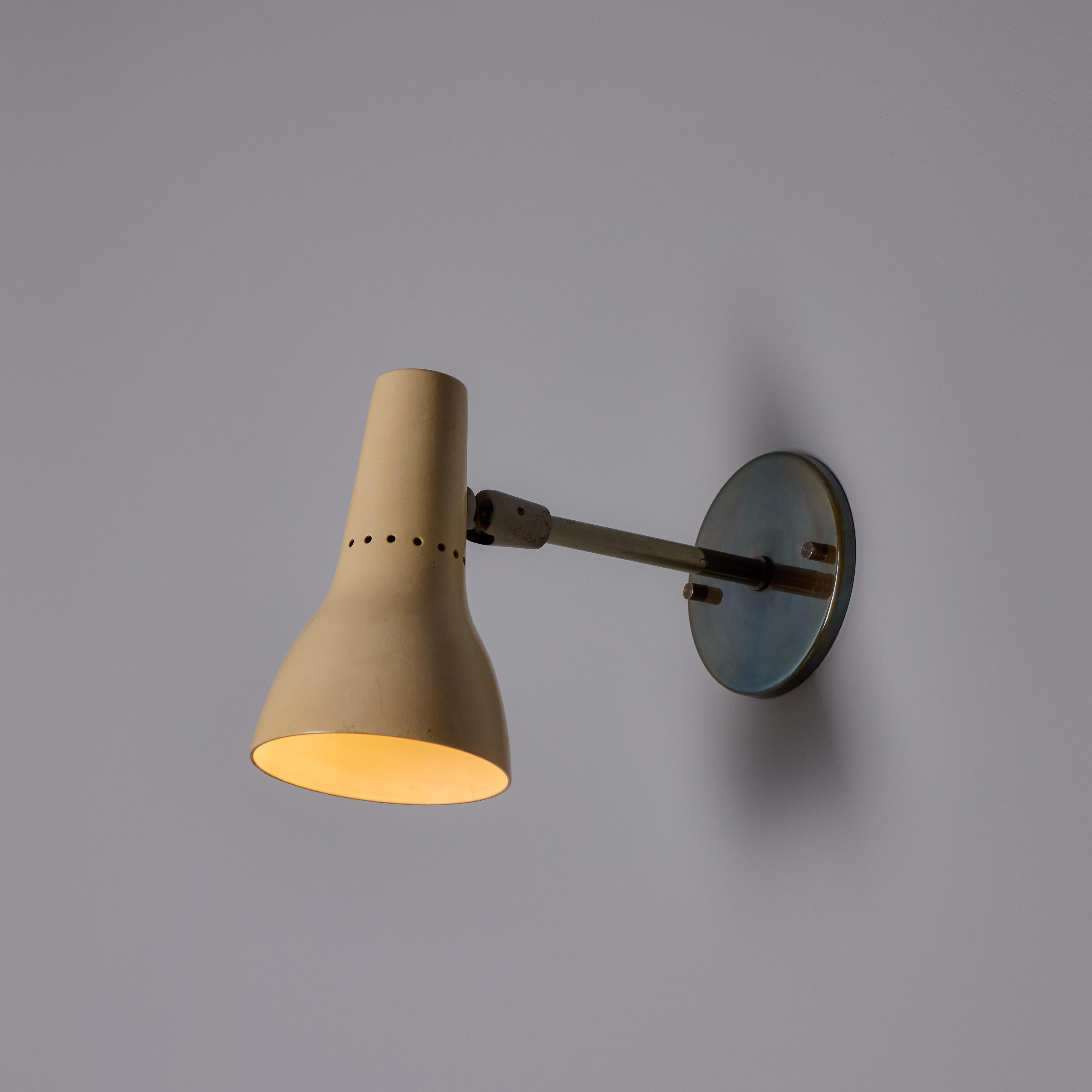 Pair of 1950s Giuseppe Ostuni #109-1 'Tubetto 2 Snodi Piccoli' Sconces for Oluce For Sale 5