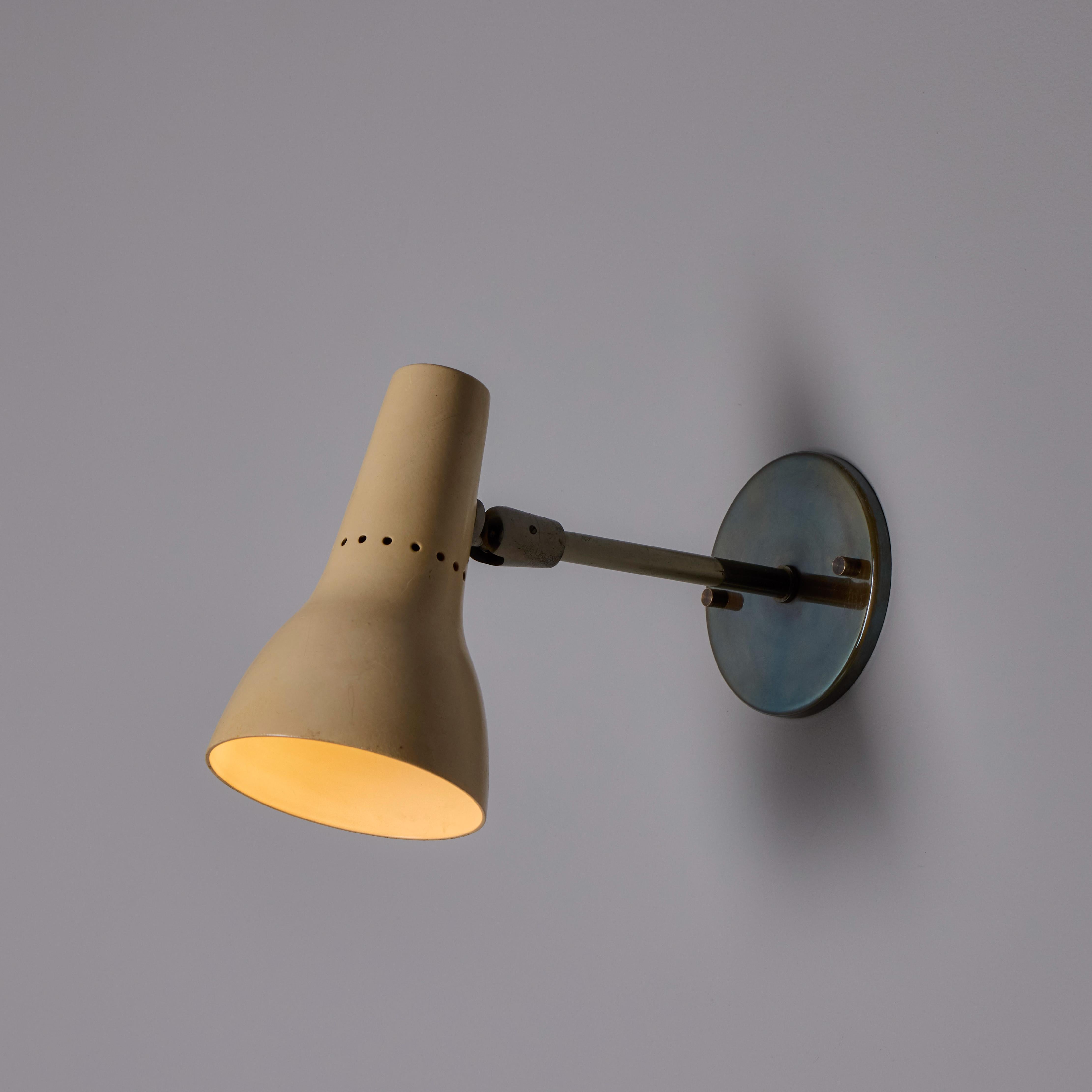 Pair of 1950s Giuseppe Ostuni #109-1 'Tubetto 2 Snodi Piccoli' Sconces for Oluce For Sale 6