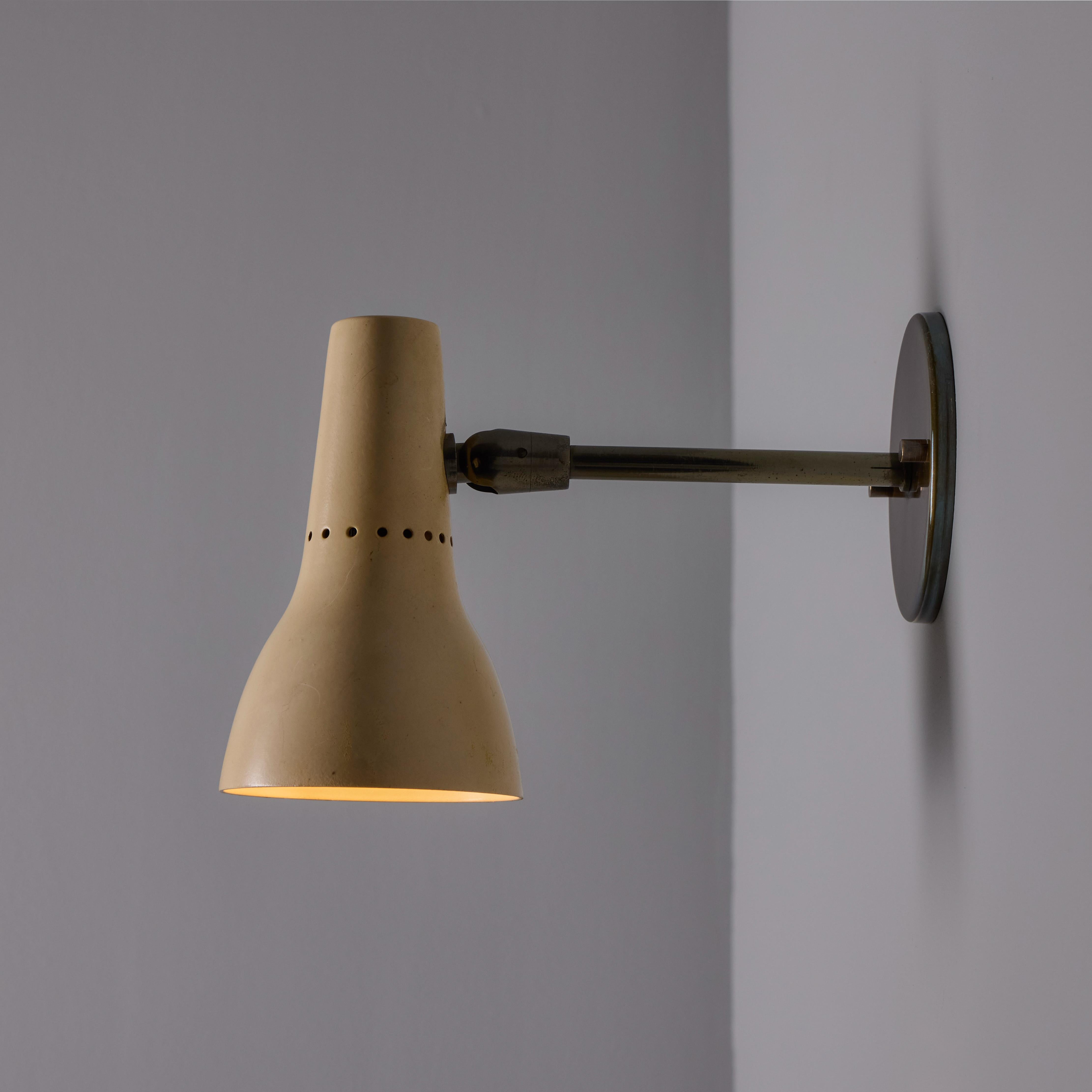 Pair of 1950s Giuseppe Ostuni #109-1 'Tubetto 2 Snodi Piccoli' Sconces for Oluce For Sale 7