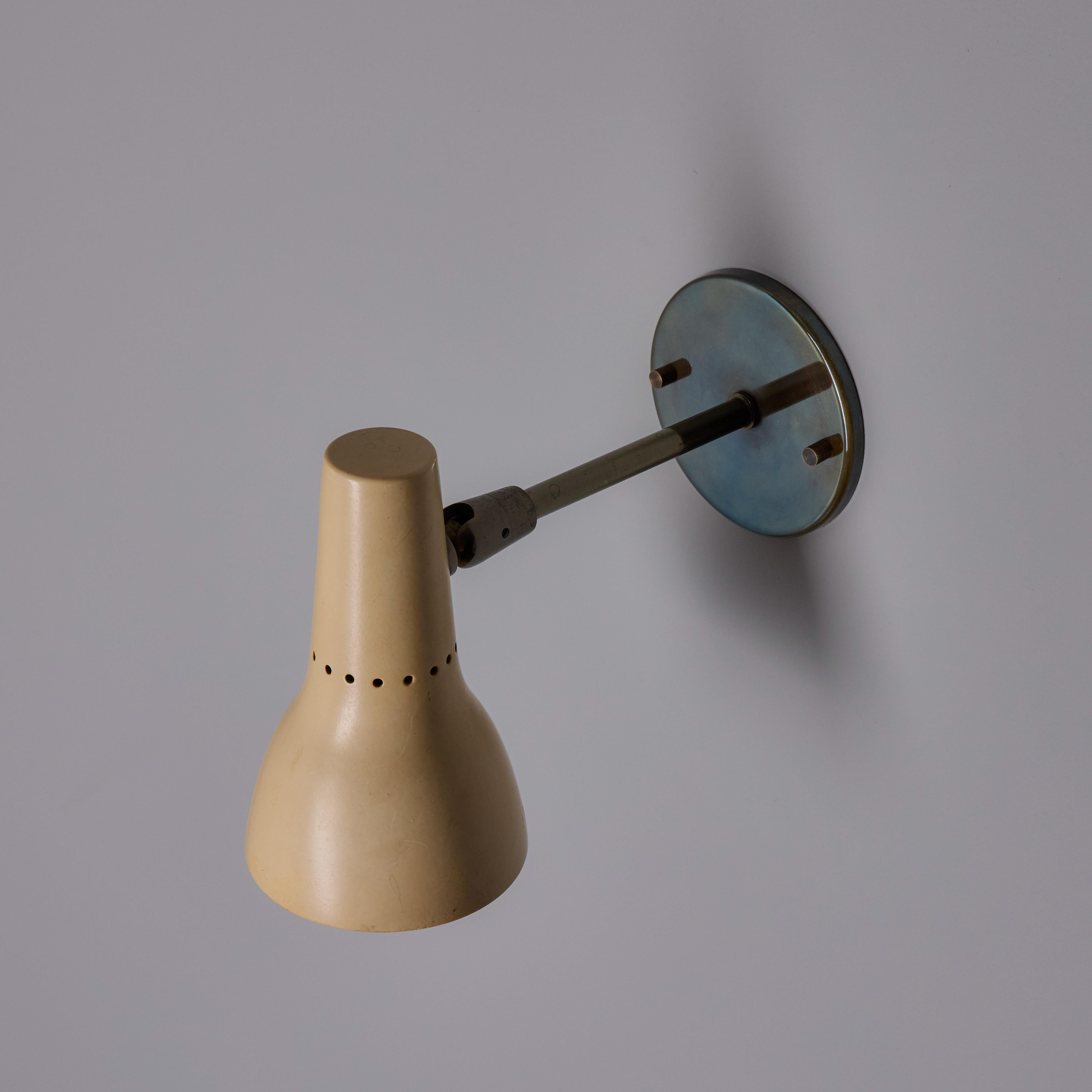 Pair of 1950s Giuseppe Ostuni #109-1 'Tubetto 2 Snodi Piccoli' Sconces for Oluce For Sale 9