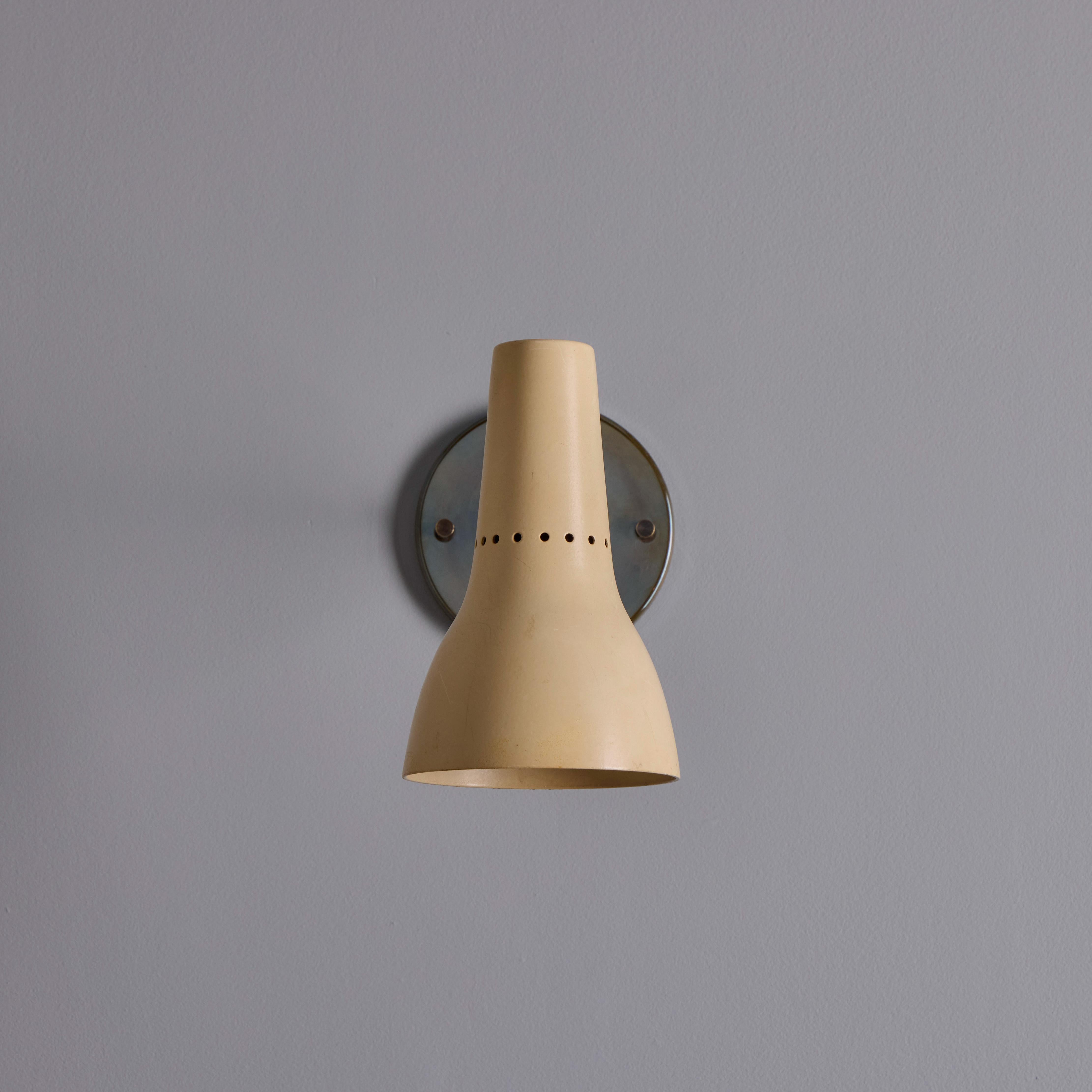 Pair of 1950s Giuseppe Ostuni #109-1 'Tubetto 2 Snodi Piccoli' Sconces for Oluce For Sale 10