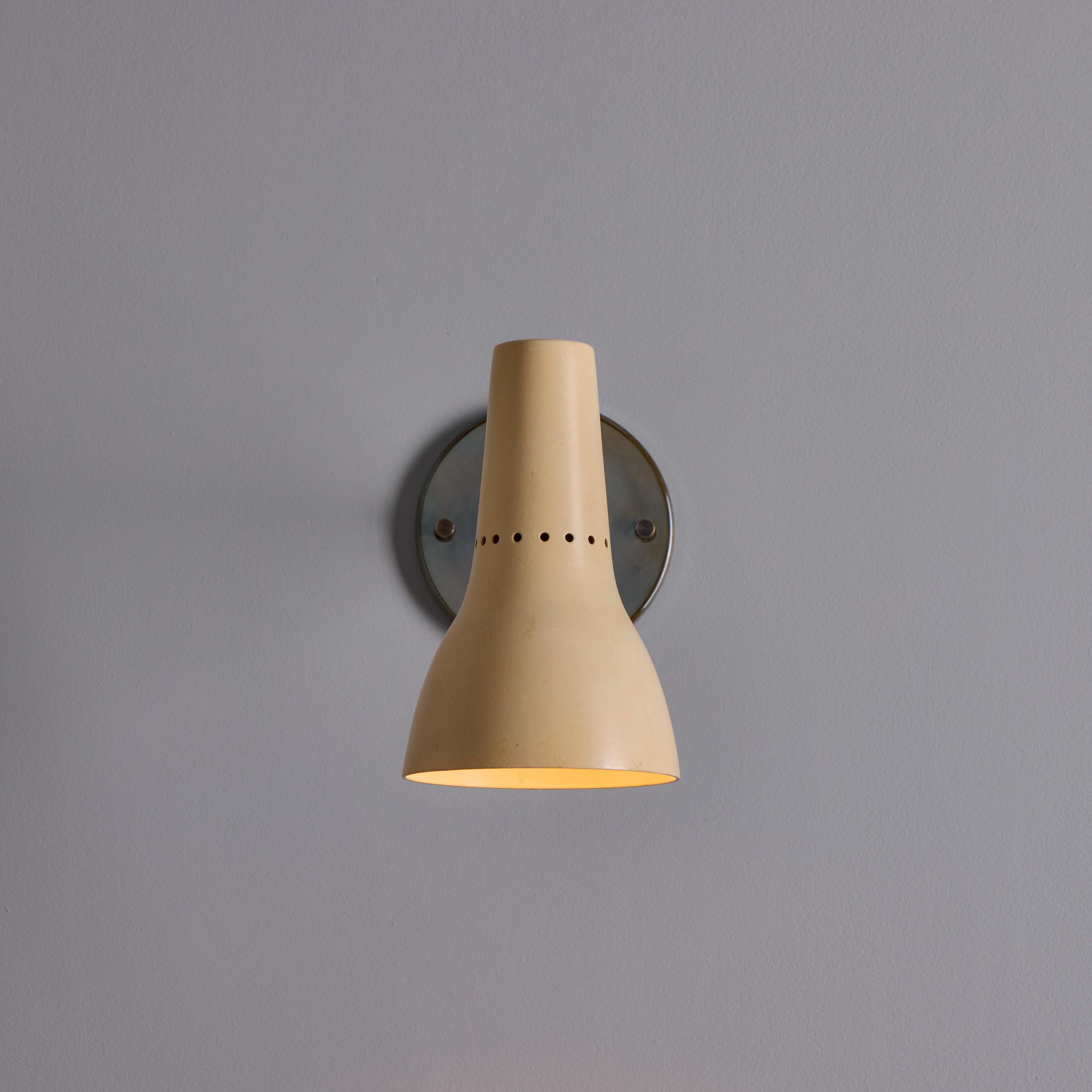 Pair of 1950s Giuseppe Ostuni #109-1 'Tubetto 2 Snodi Piccoli' Sconces for Oluce For Sale 11
