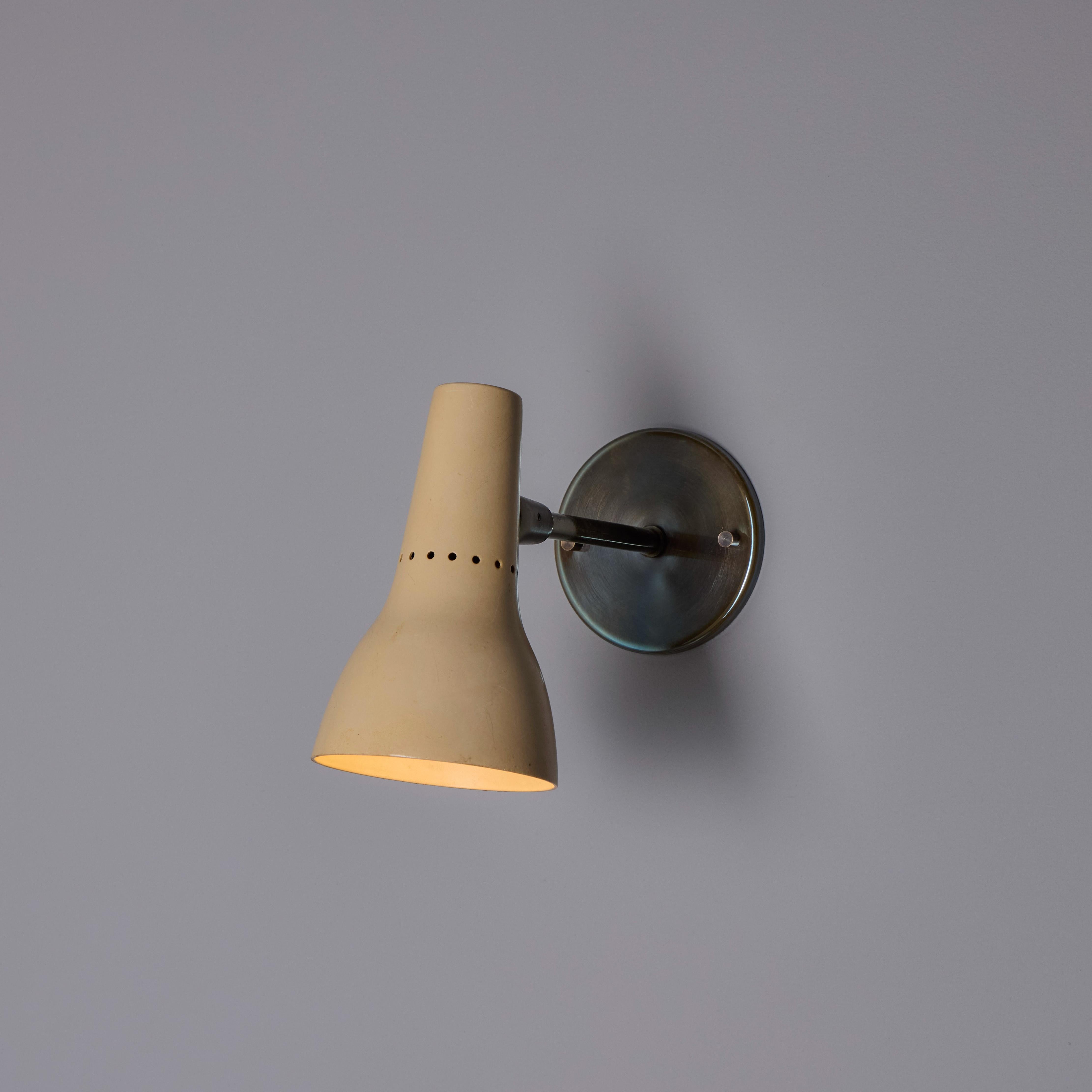 Mid-Century Modern Pair of 1950s Giuseppe Ostuni #109-1 'Tubetto 2 Snodi Piccoli' Sconces for Oluce For Sale