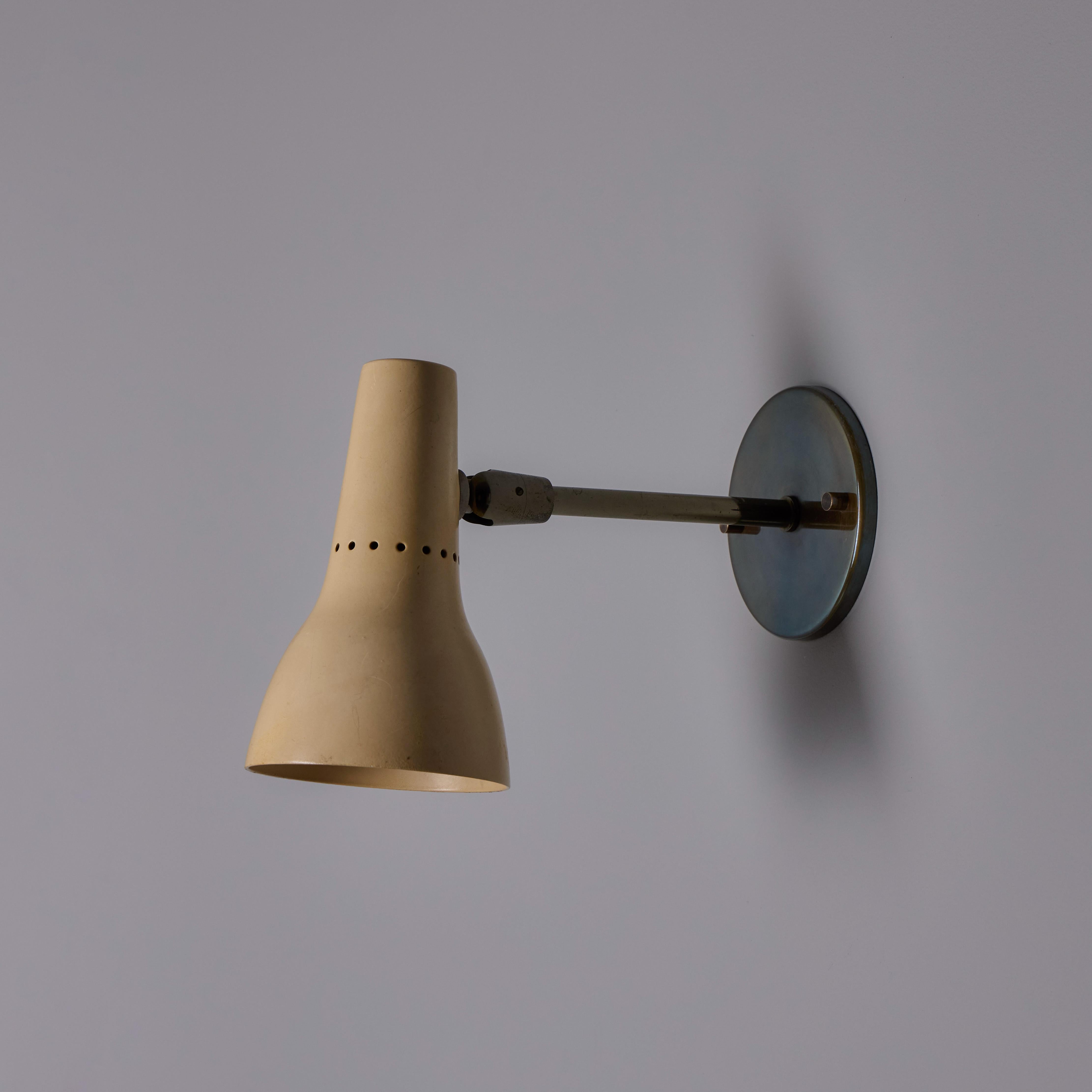 Mid-20th Century Pair of 1950s Giuseppe Ostuni #109-1 'Tubetto 2 Snodi Piccoli' Sconces for Oluce For Sale