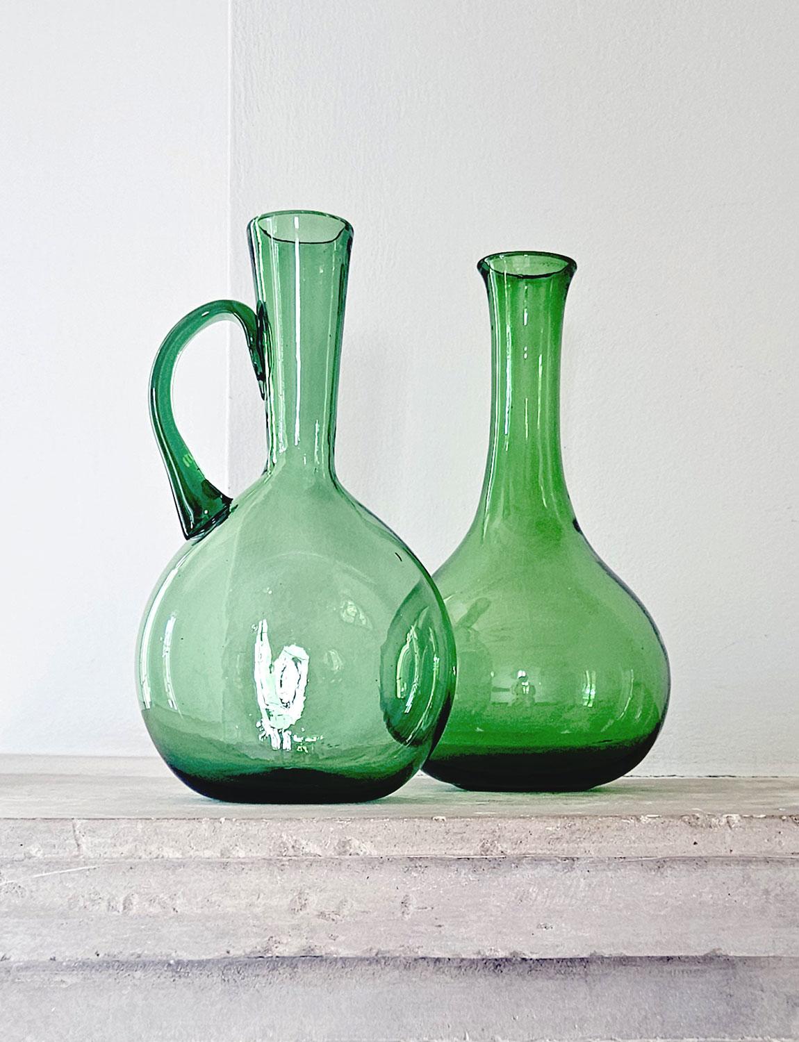 Pair of 1950s Green Hand-blown Empoli Glass Bottles In Good Condition In Florence, Tuscany