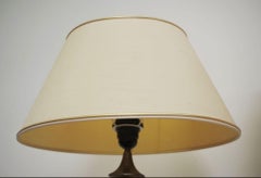 Paar 1950er 'Hats' Tischlampen aus Mahagoni, Messing und Baumwolle - Mitte des Jahrhunderts