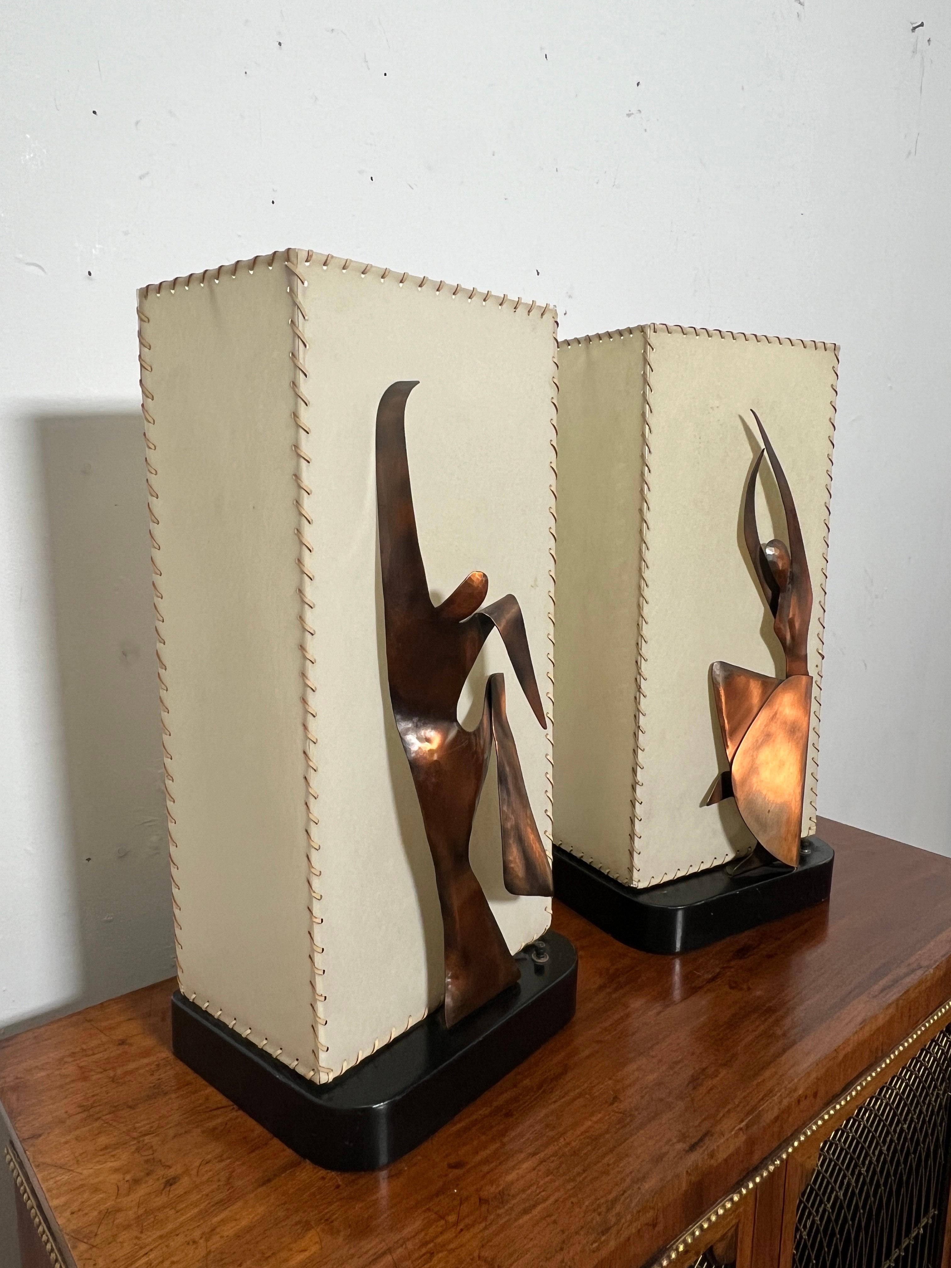 Parchment Paper Pair of 1950s Heifetz Modern Dancer Lamps in Copper with Parchment Shades For Sale