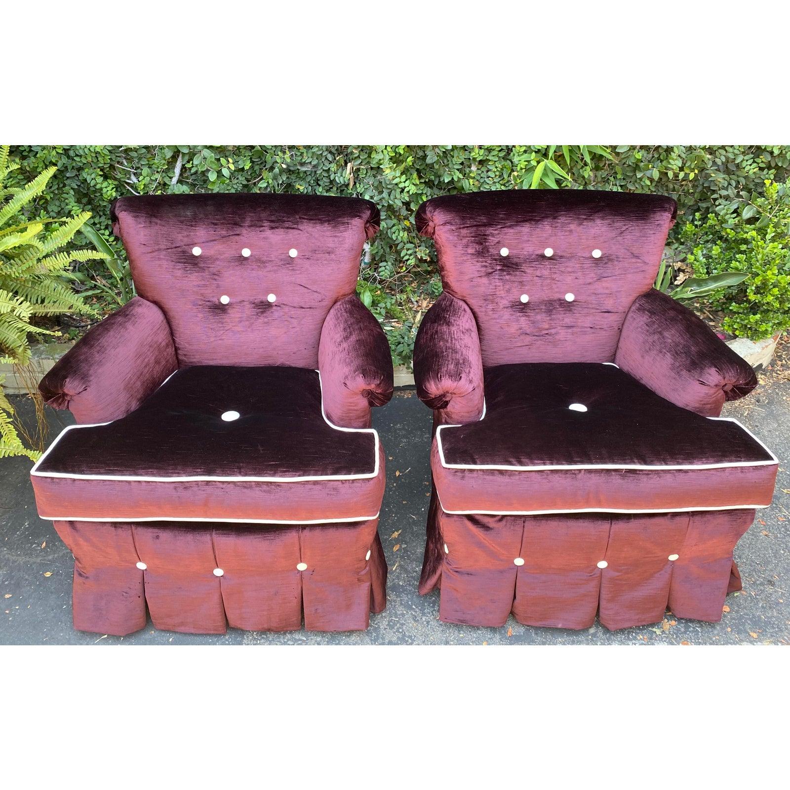 Pair of 1950s Hollywood Regency purple silk velvet tufted club chairs.