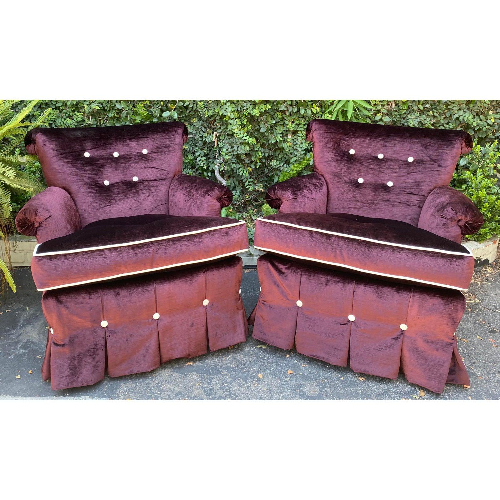 Mid-20th Century Pair of 1950s Hollywood Regency Purple Silk Velvet Tufted Club Chairs