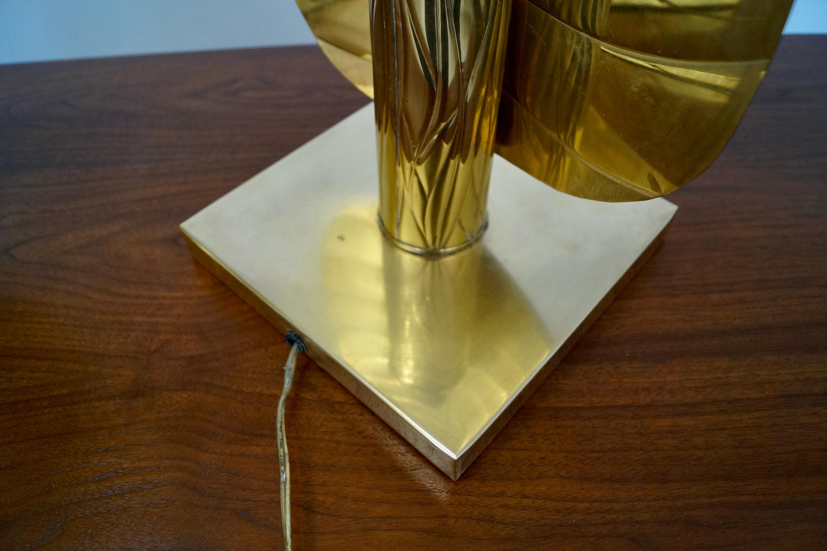 Pair of 1950's Hollywood Regency Tommaso Barbi Style Brass Table Lamps For Sale 8