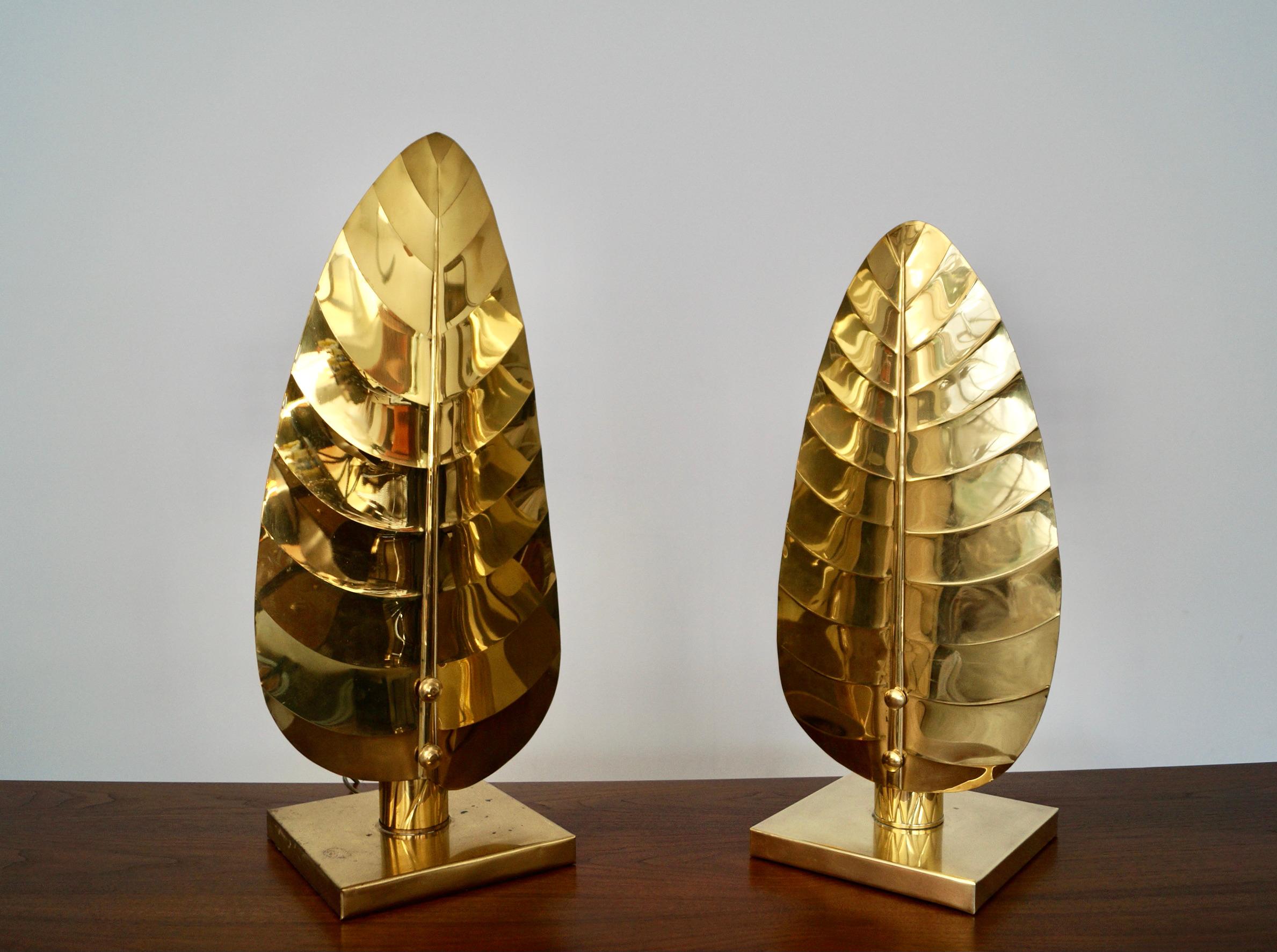 Pair of 1950's Hollywood Regency Tommaso Barbi Style Brass Table Lamps In Good Condition For Sale In Burbank, CA
