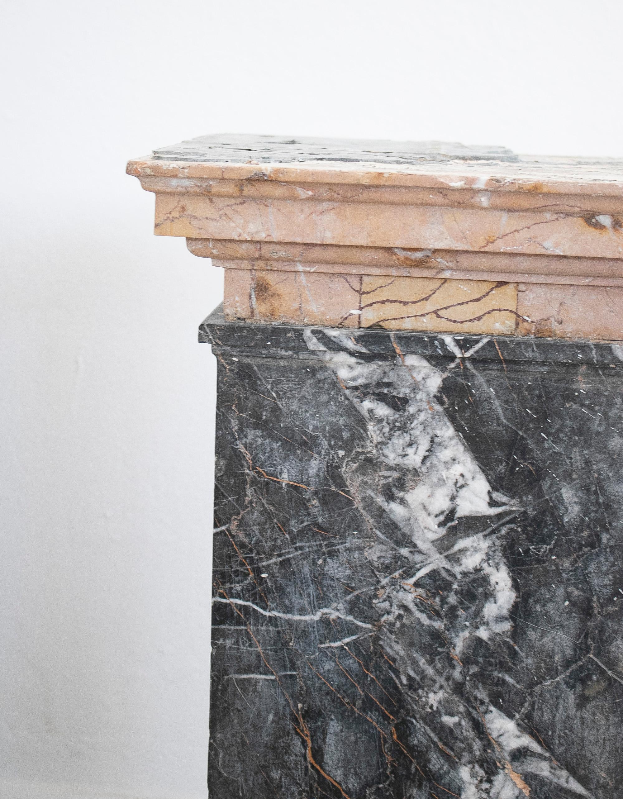 Pair of 1950s Italian 2-Tone Marble Square Pedestal Bases For Sale 12