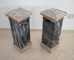 Pair of 1950s Italian 2-Tone Marble Square Pedestal Bases