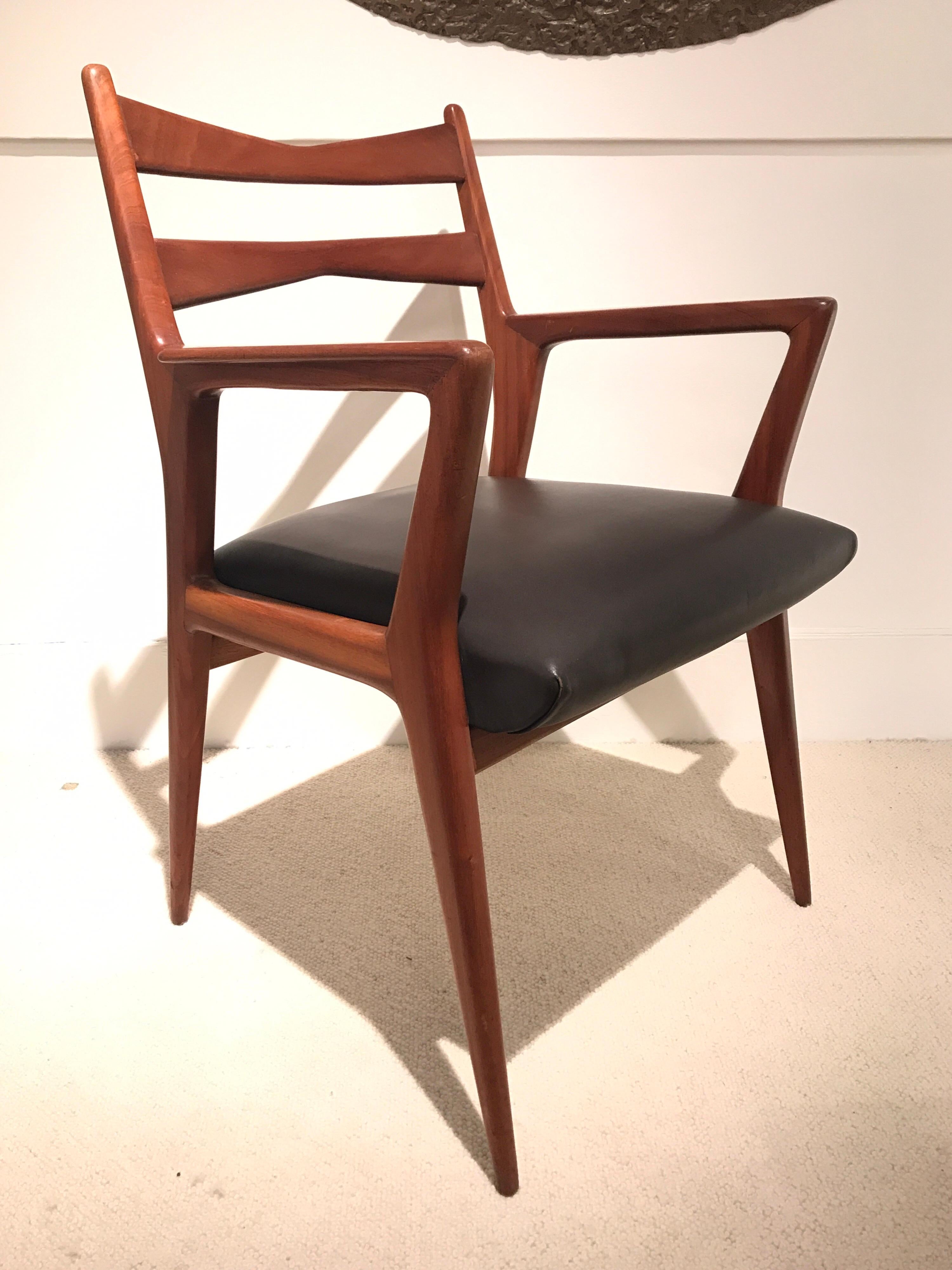 Pair of 1950s Italian Armchairs 4