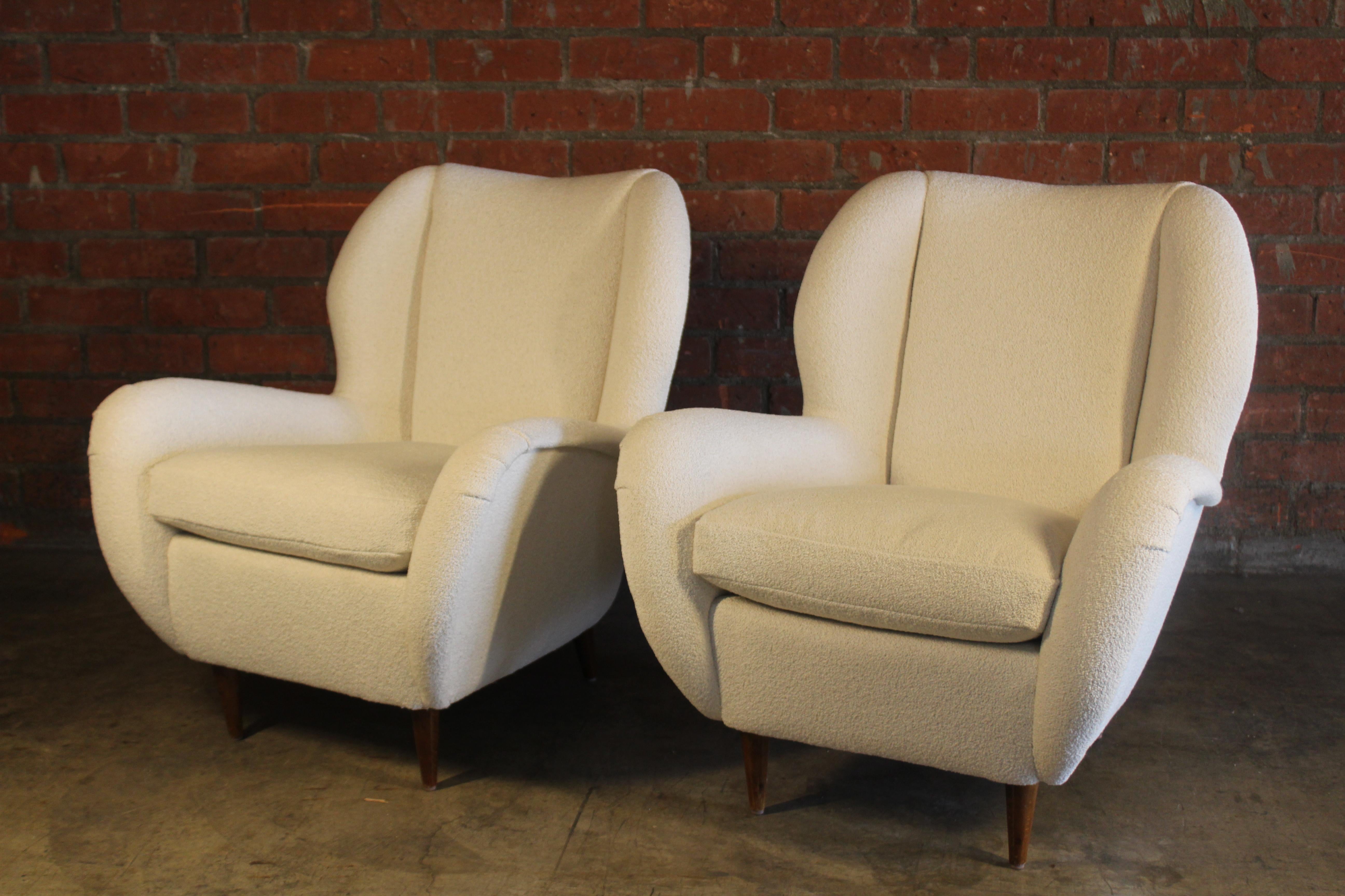 Pair of 1950s Italian Armchairs in Boucle 4