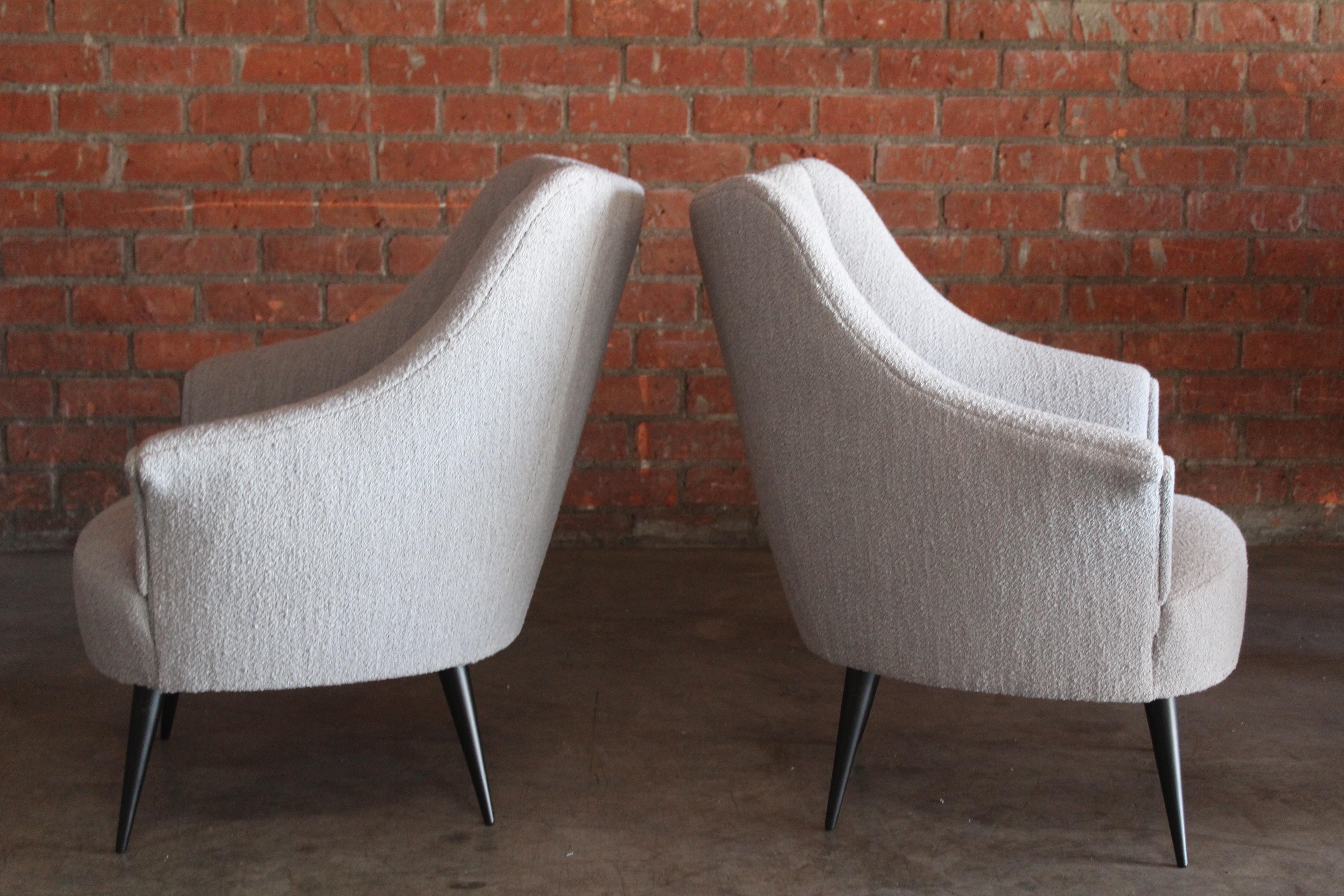 Pair of 1950s Italian Armchairs in Bouclé For Sale 6