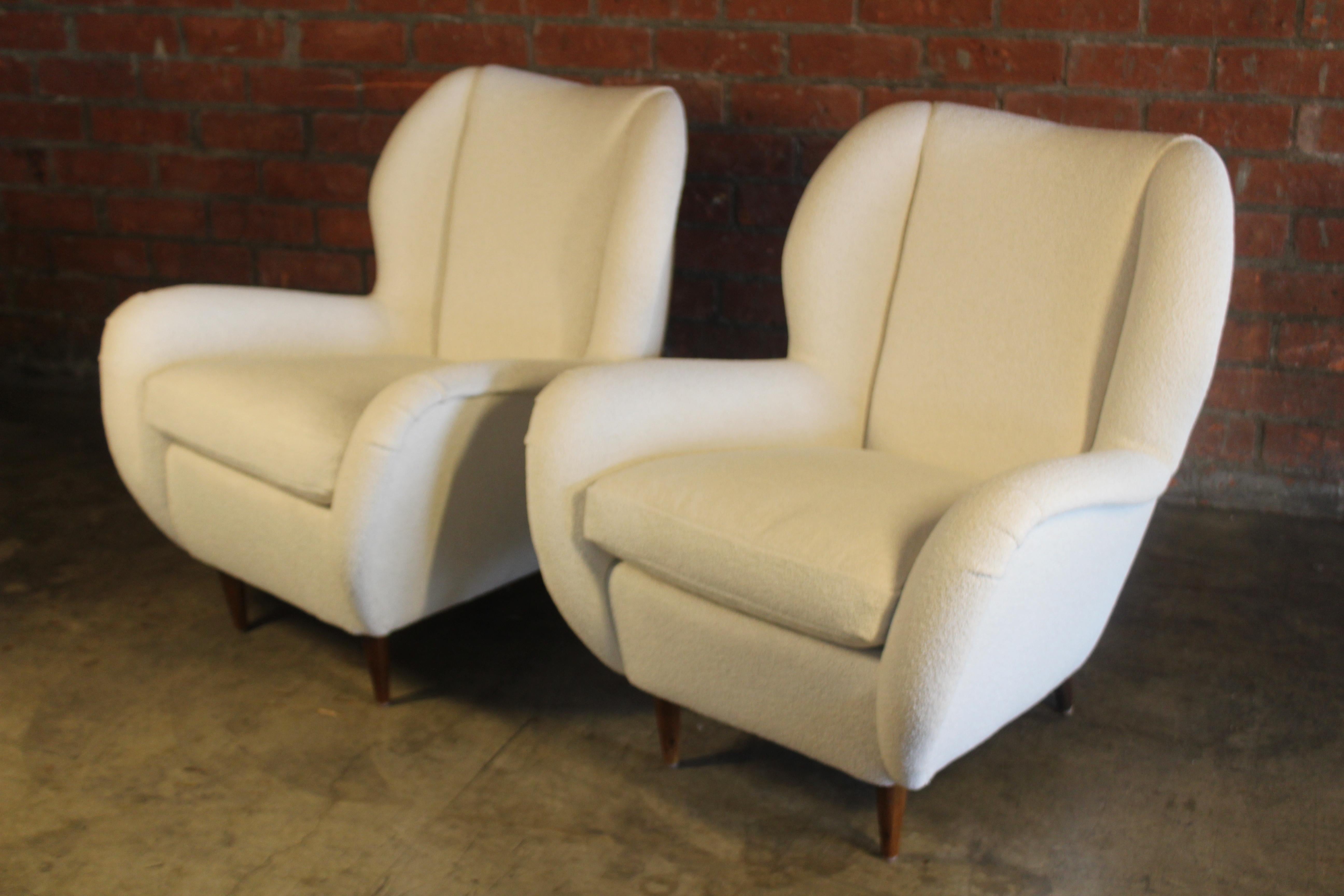 Pair of 1950s Italian Armchairs in Boucle 5
