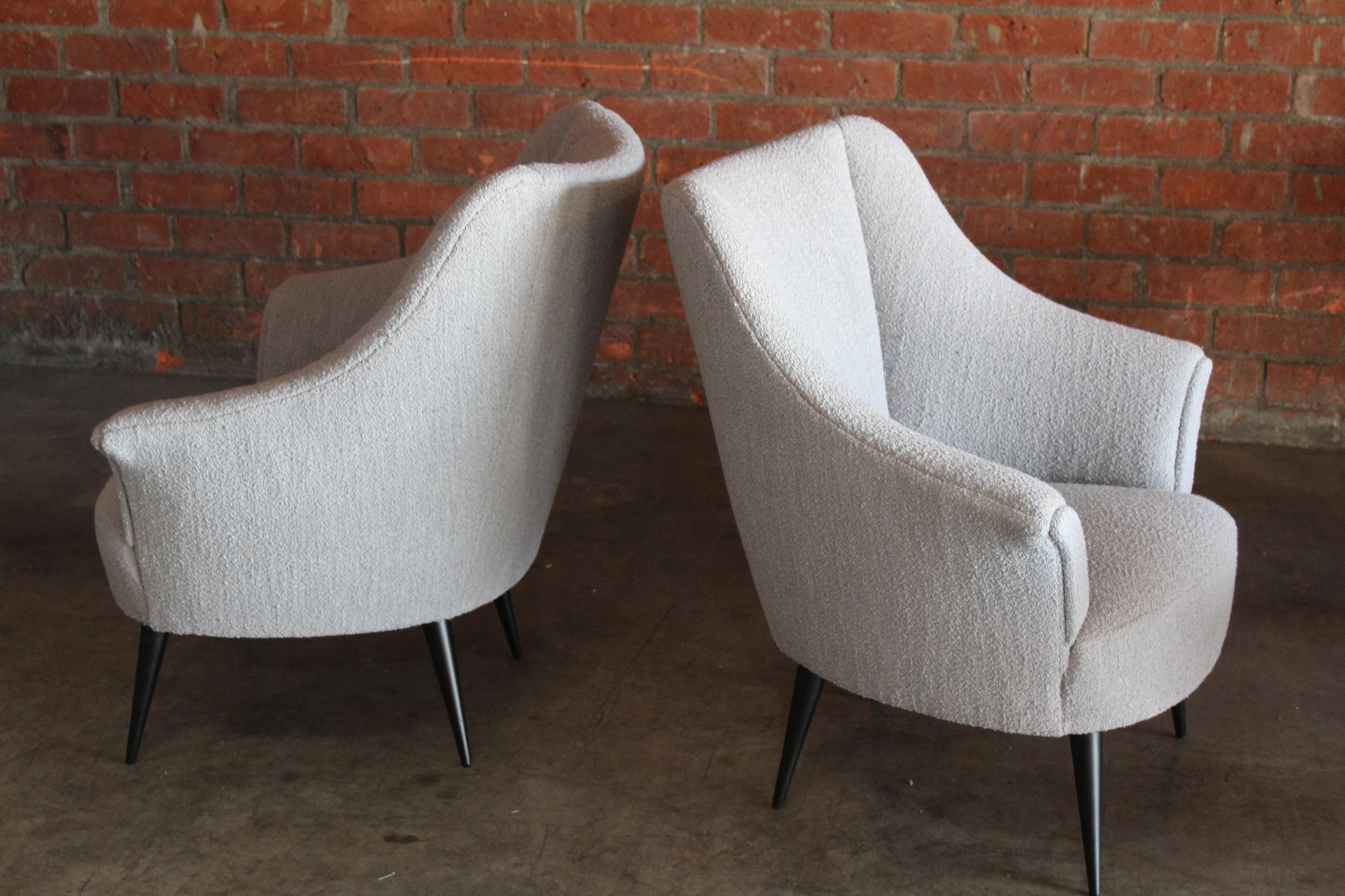 Pair of 1950s Italian Armchairs in Bouclé For Sale 7