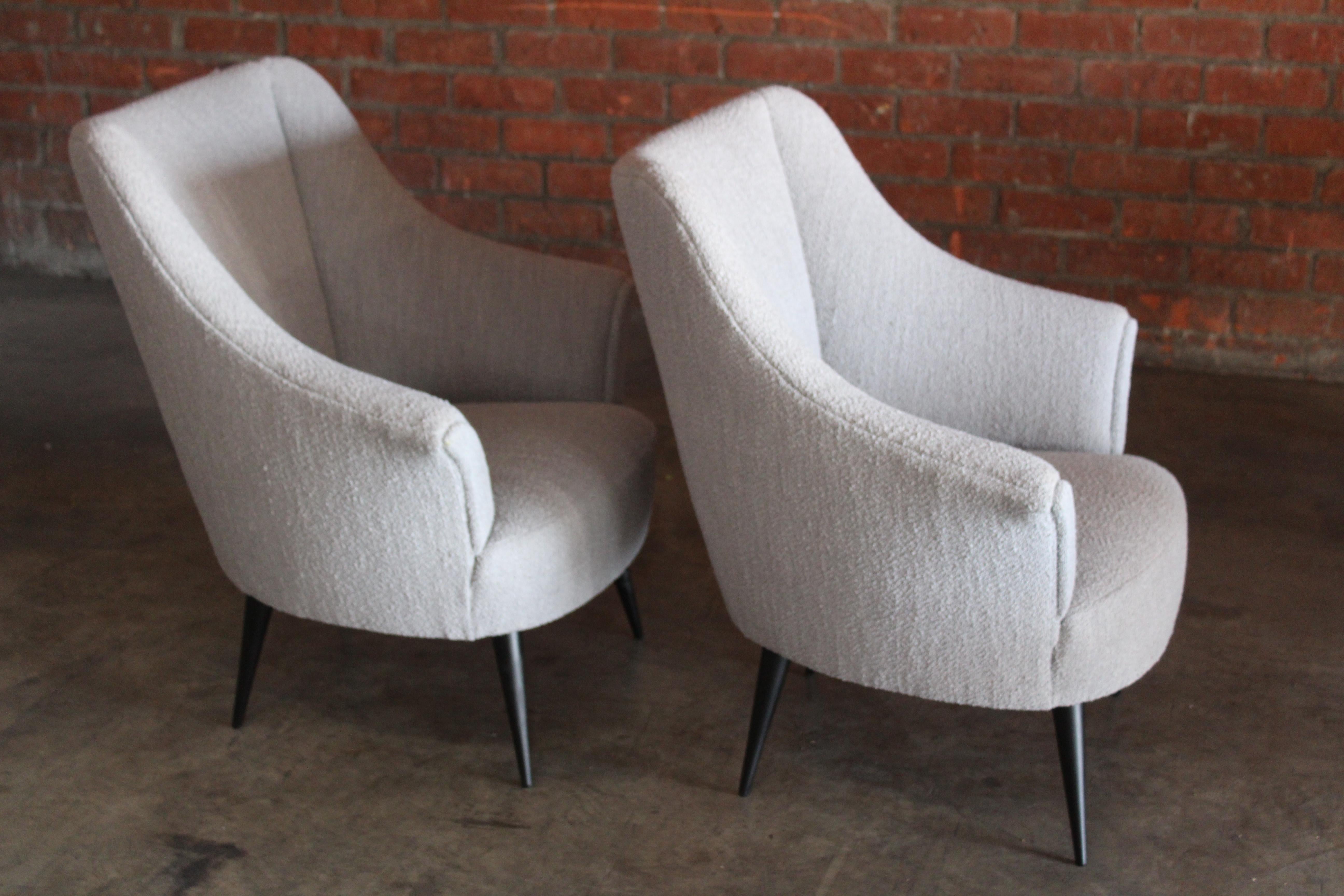 Pair of 1950s Italian Armchairs in Bouclé For Sale 12