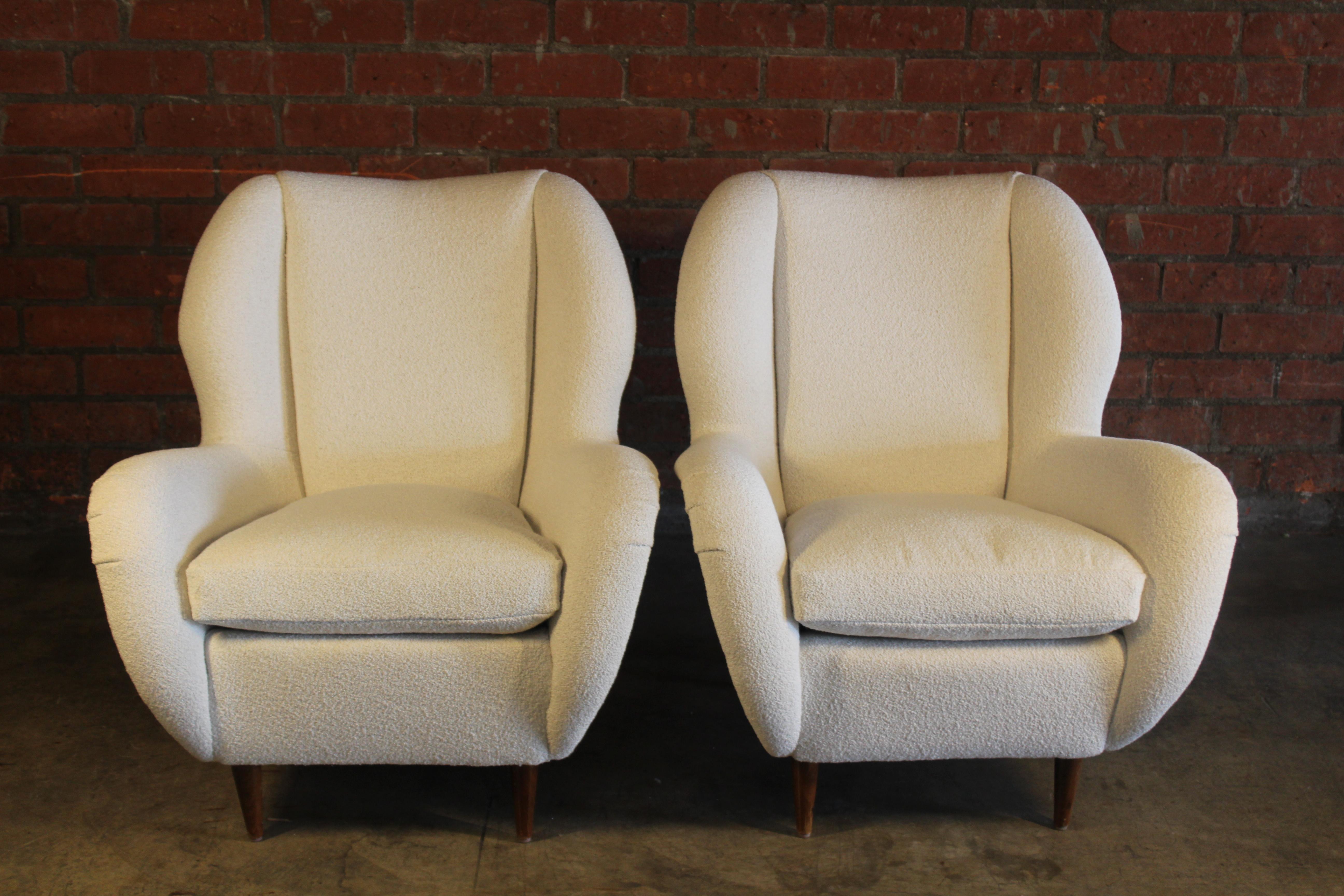 Pair of 1950s Italian Armchairs in Boucle 1