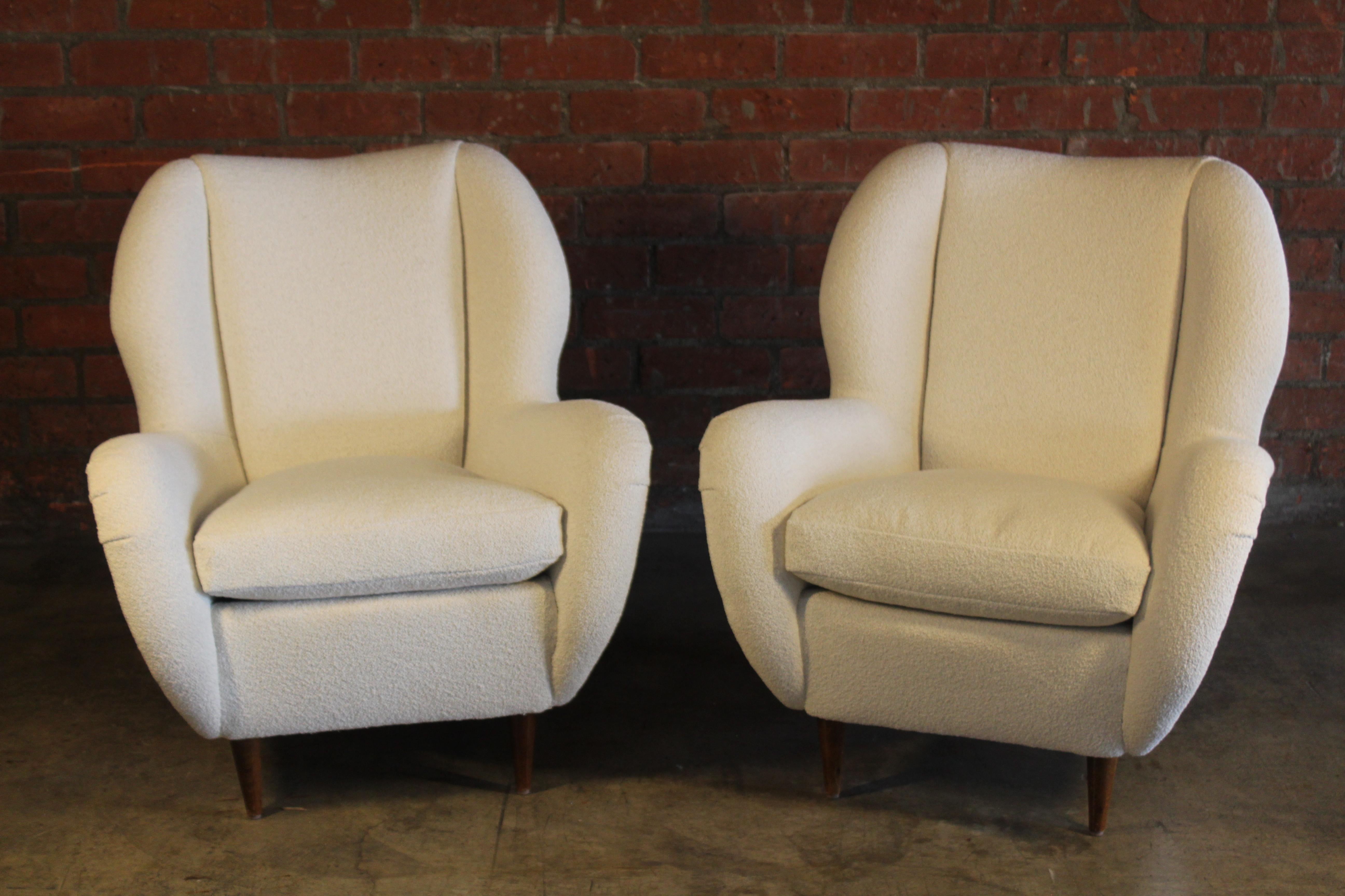 Pair of 1950s Italian Armchairs in Boucle 3