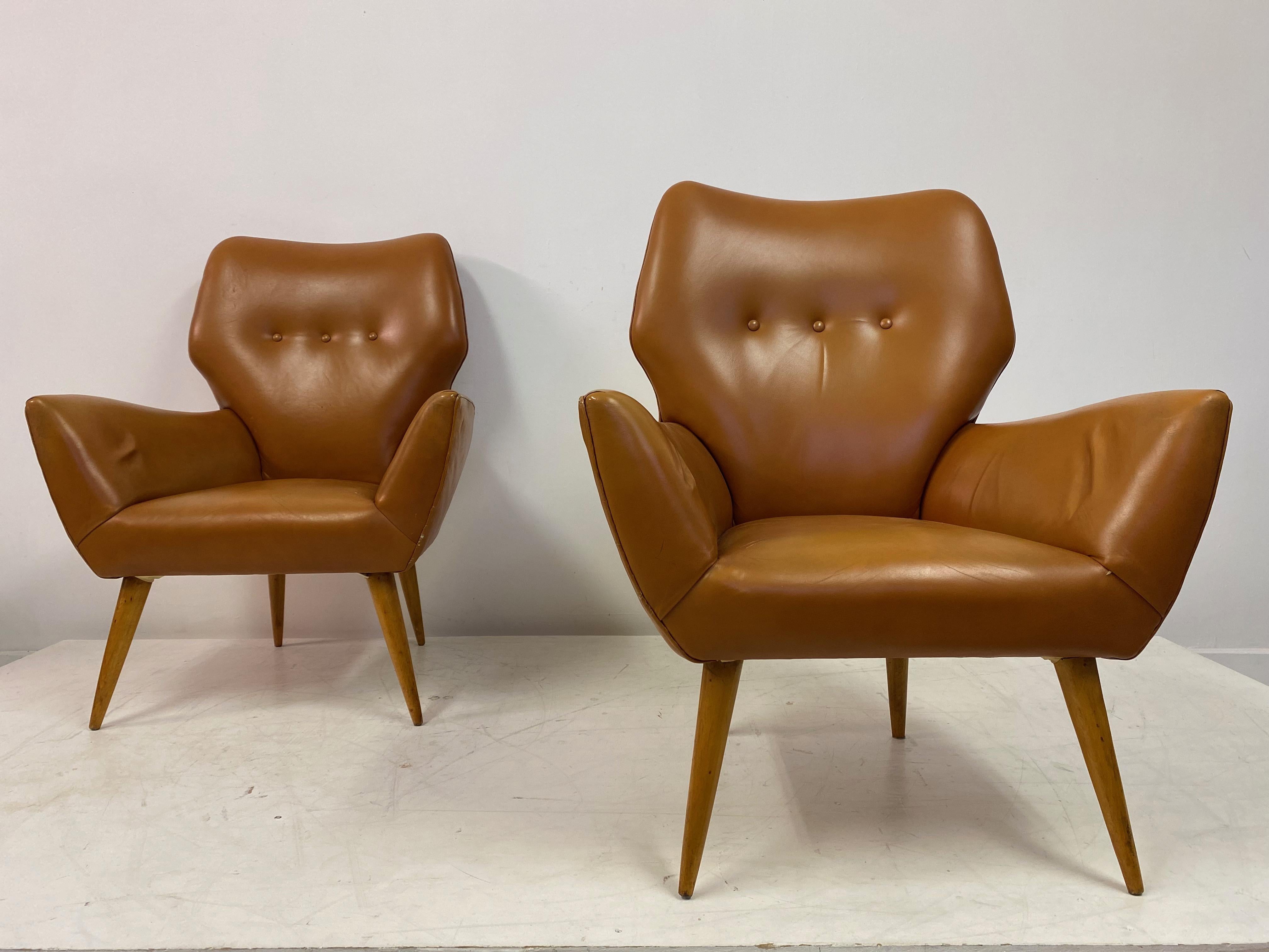 Paire de fauteuils italiens des années 1950 en cuir marron en vente 7