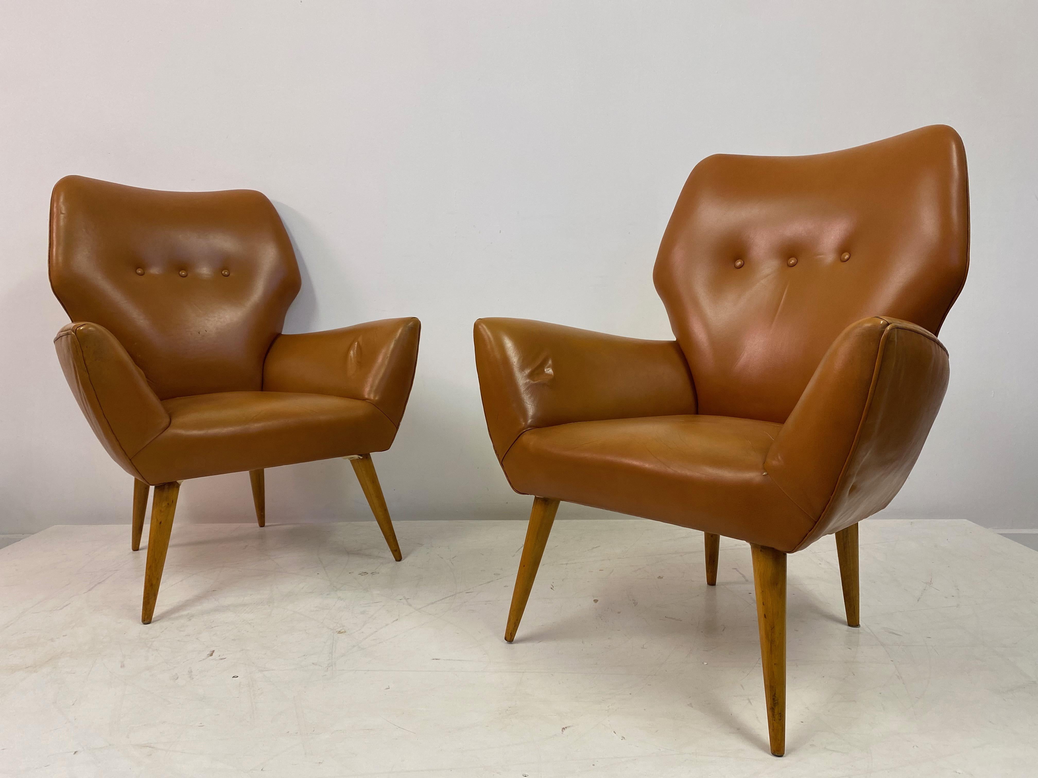 Paire de fauteuils italiens des années 1950 en cuir marron en vente 8