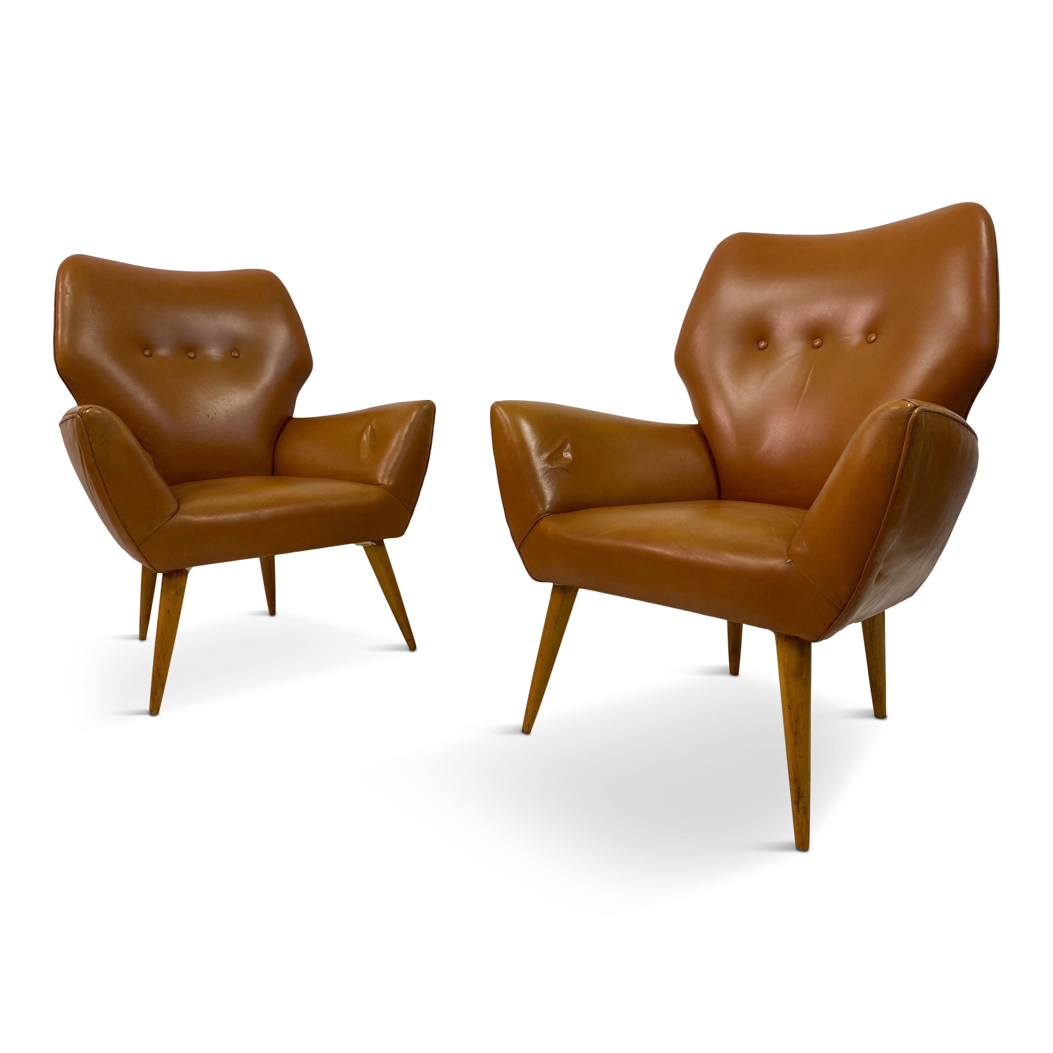 Paire de fauteuils italiens des années 1950 en cuir marron en vente 10