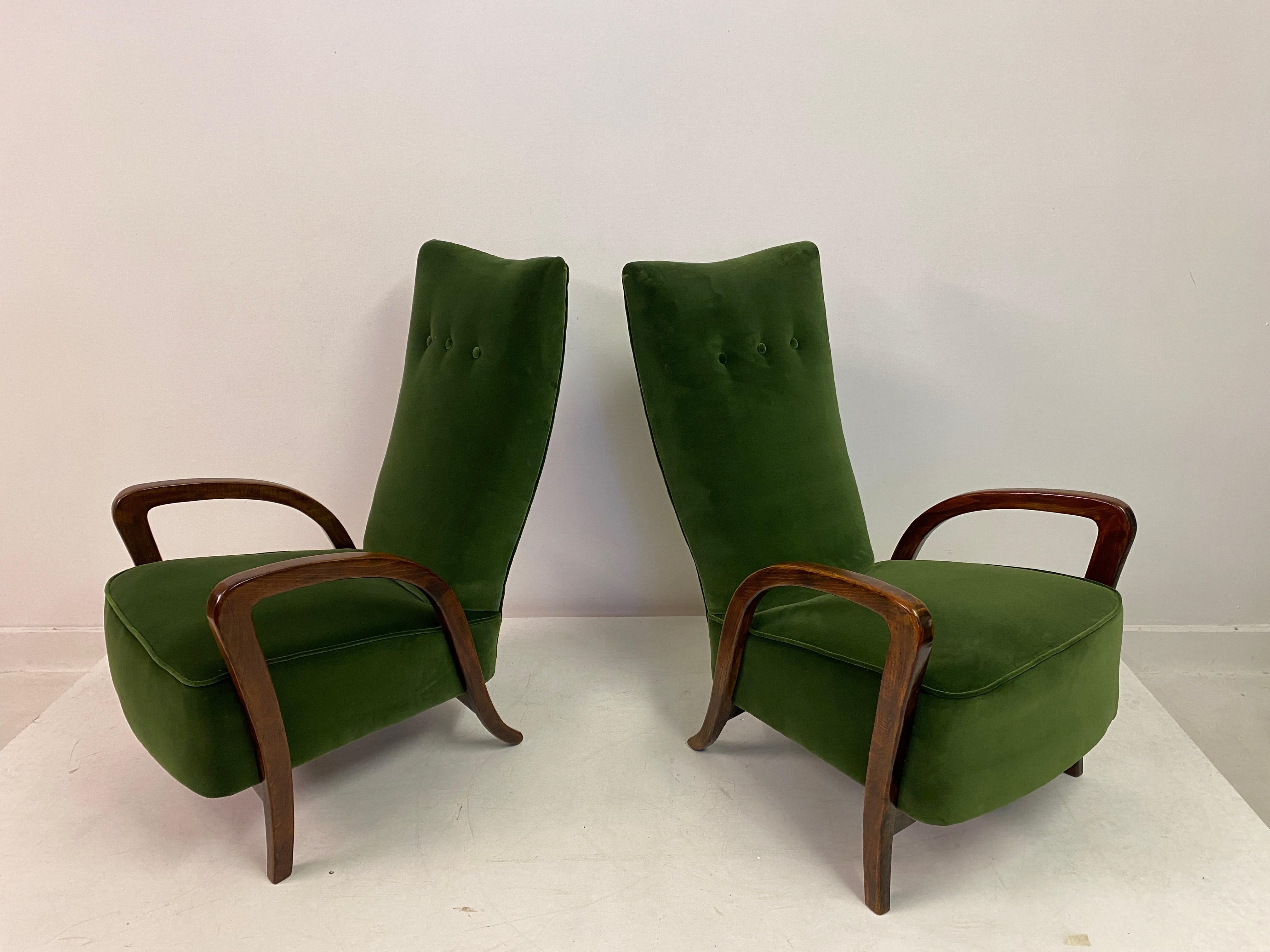 Pair of 1950s Italian Armchairs in Green Velvet For Sale 8