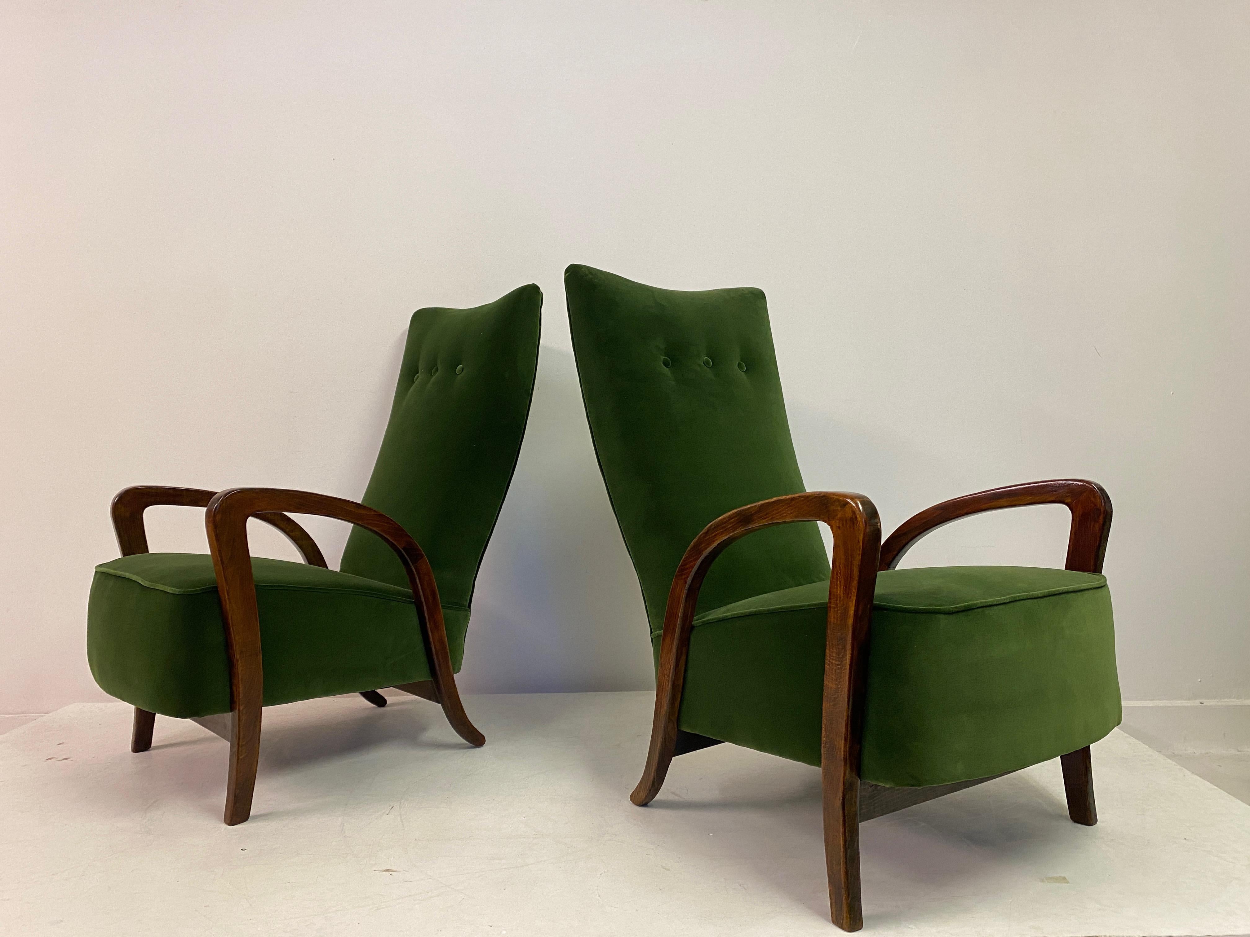 Pair of 1950s Italian Armchairs in Green Velvet For Sale 13